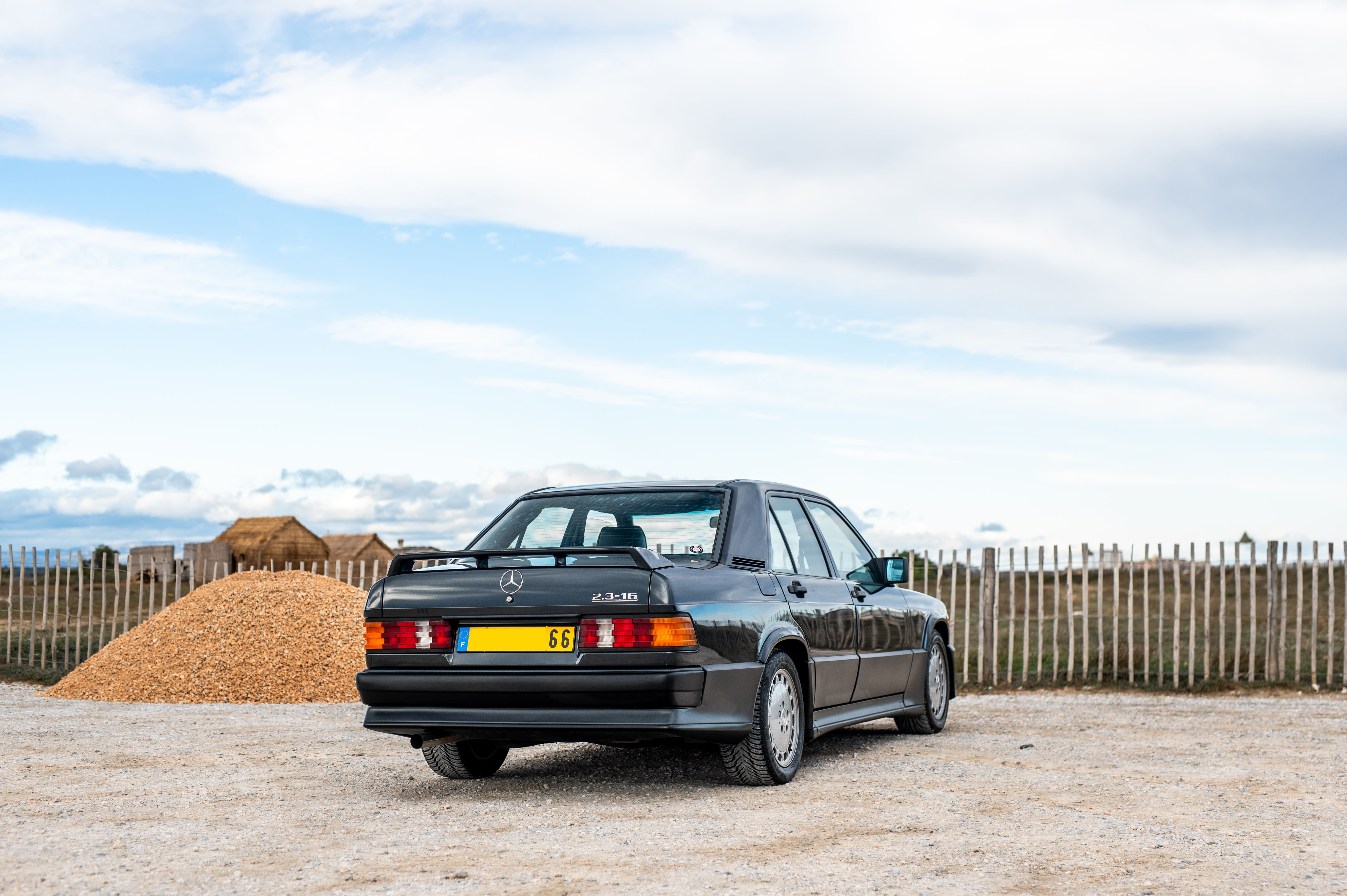 MERCEDES BENZ 190 E   1985 used exterior (2)