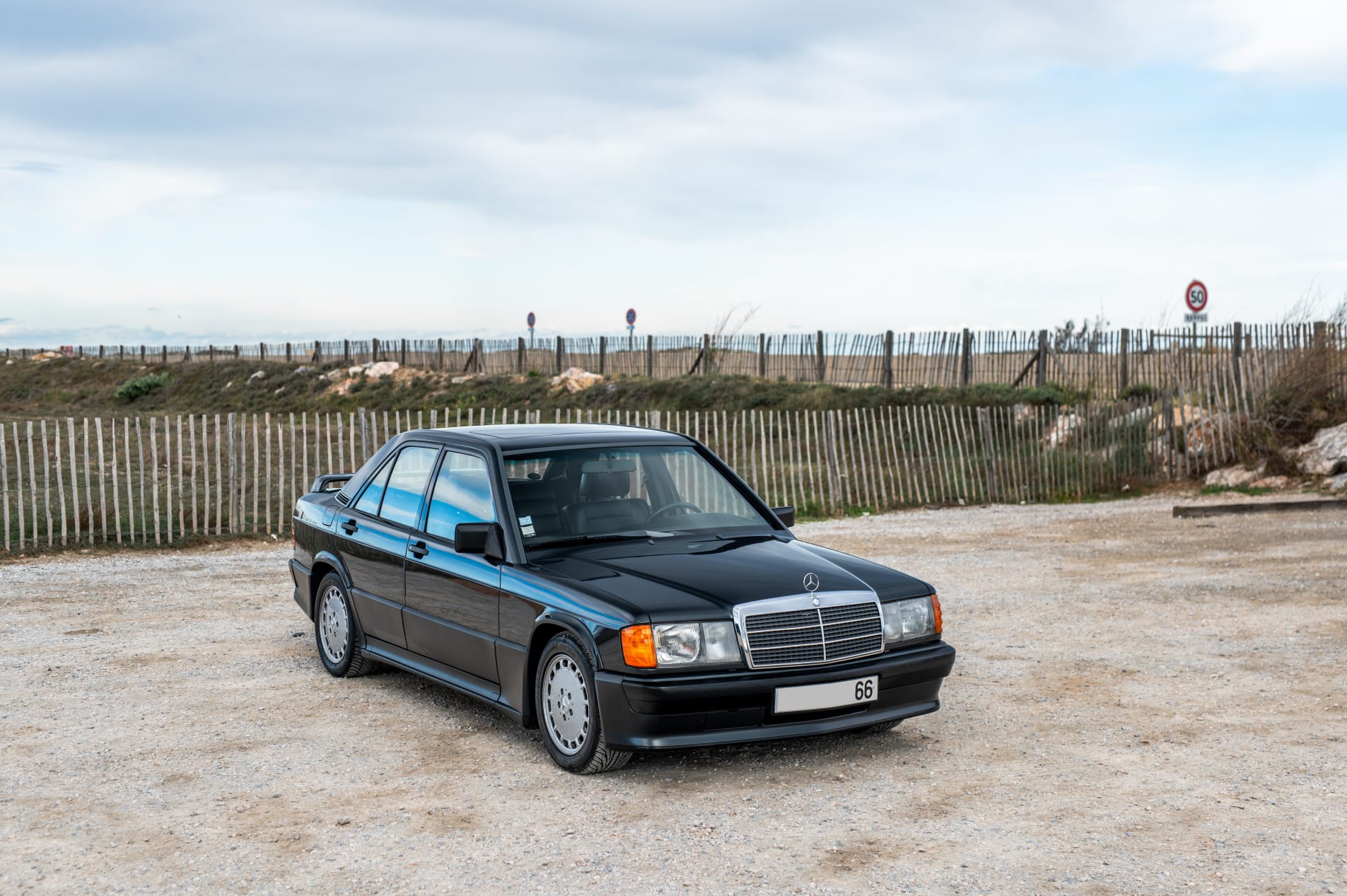 MERCEDES-BENZ 190 e 2.3-16 1985