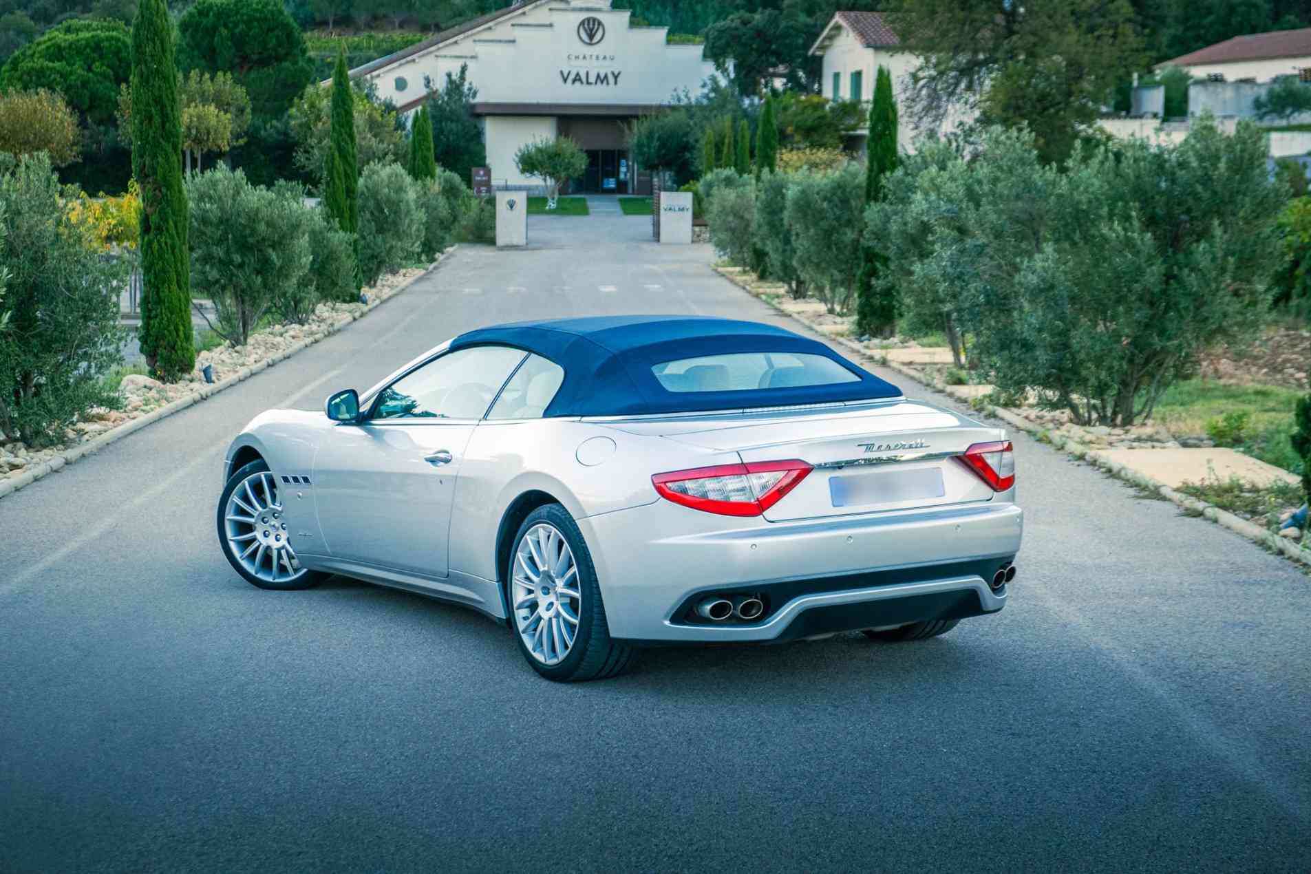 MASERATI Grancabrio 4.7 m145 2010