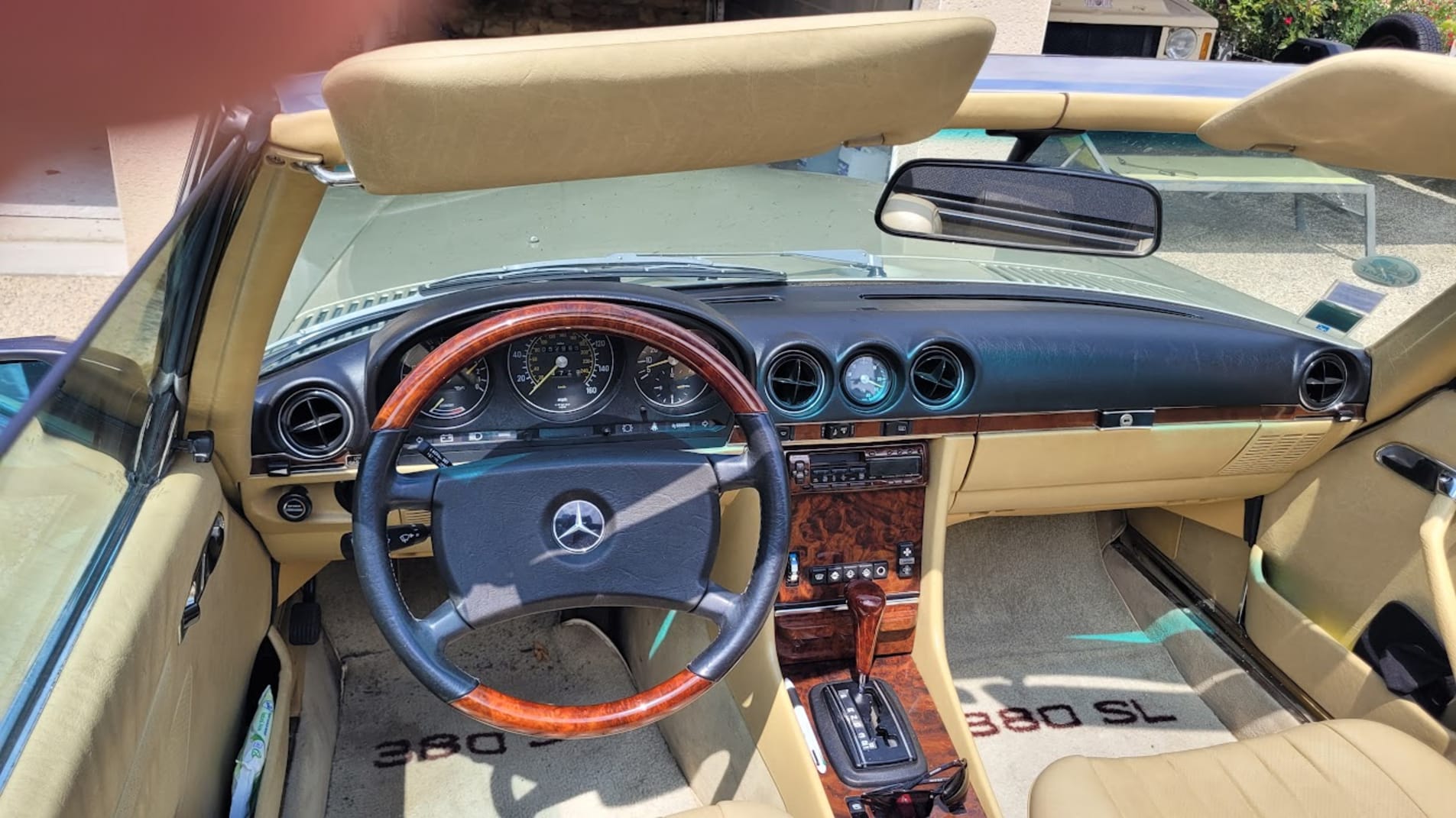 MERCEDES-BENZ 380 sl r107 1984