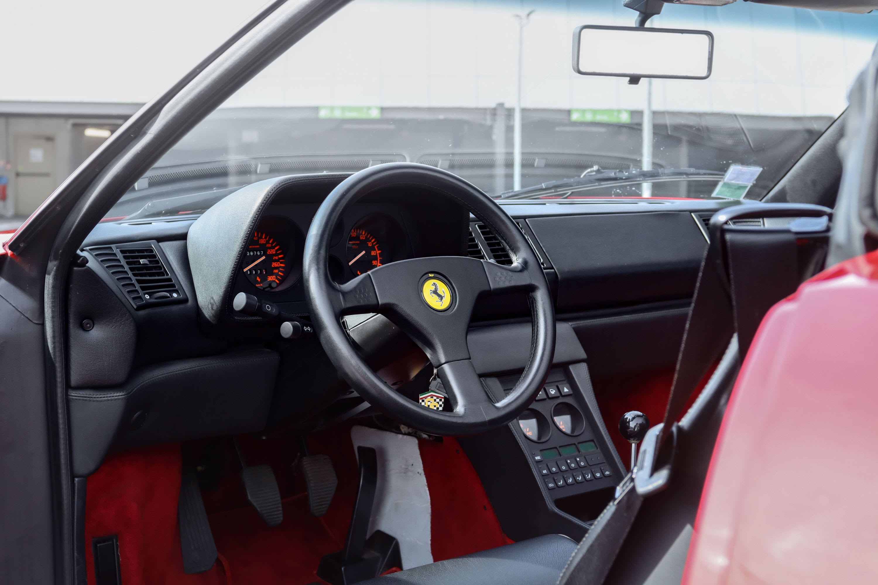 FERRARI 348 Spider 1995 occasion intérieur (1)