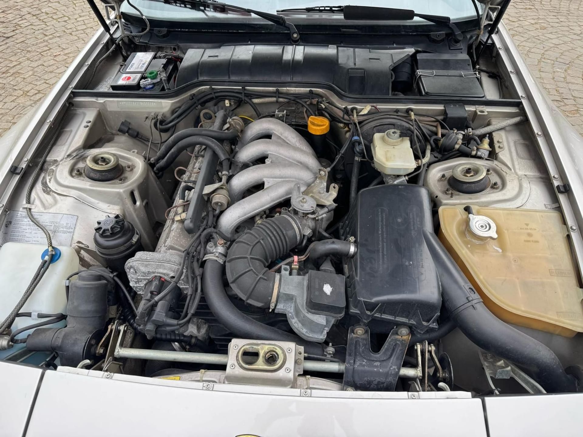 PORSCHE 944 2.5 Coupé 1985 occasion mécanique (1)