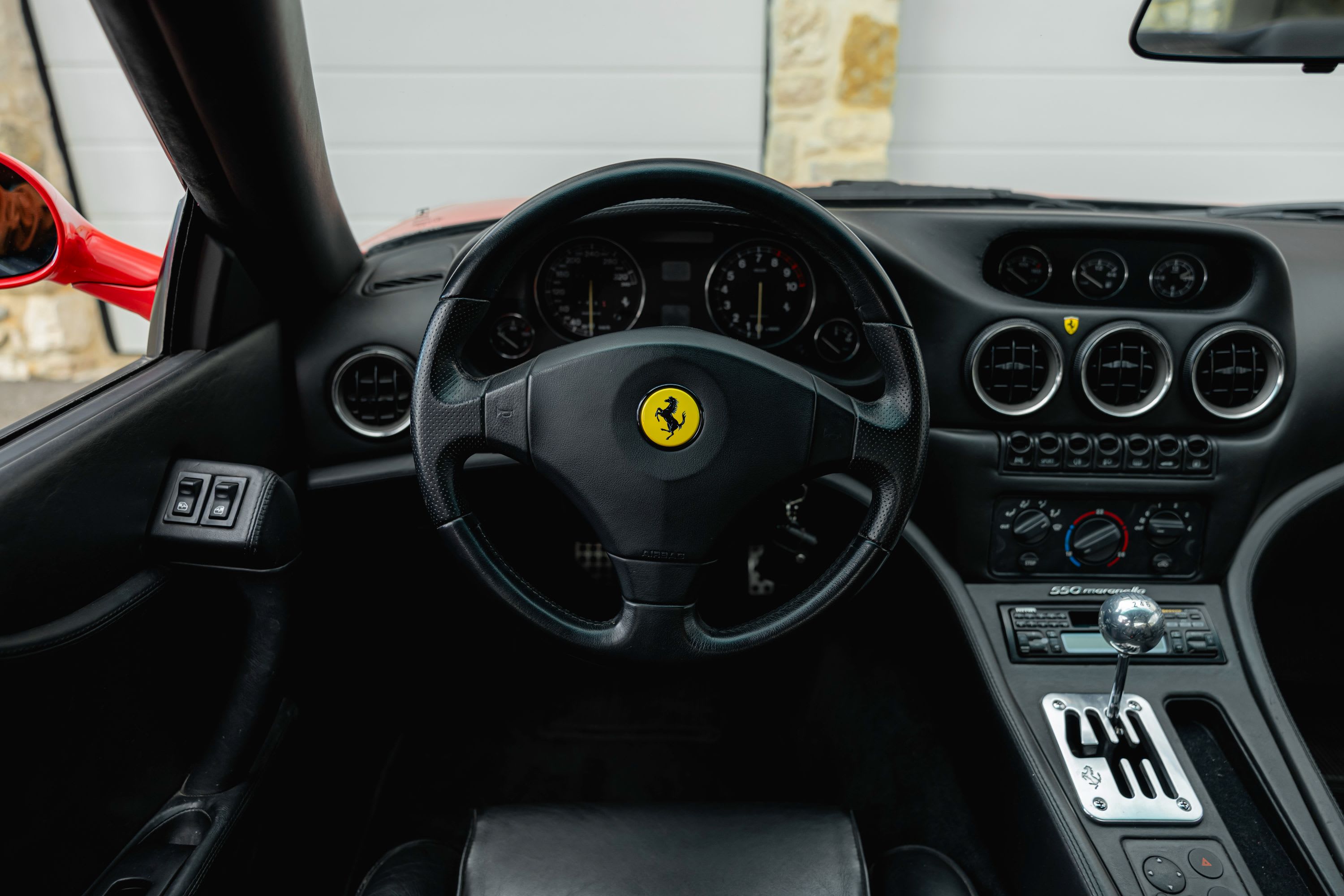 FERRARI 550  Maranello 1997 used interior (1)