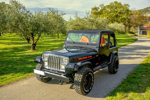 Jeep Wrangler W