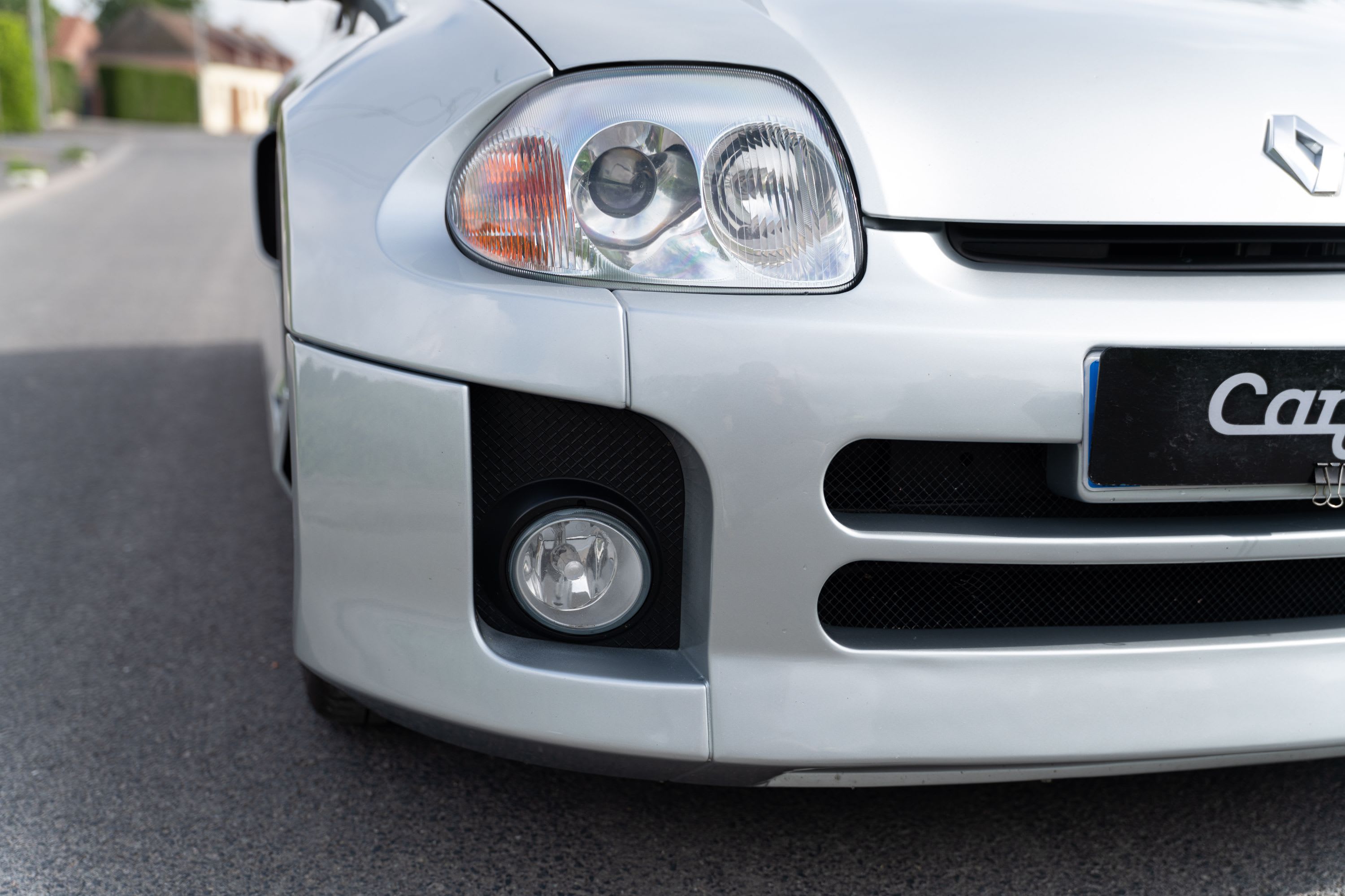 Renault Clio V6