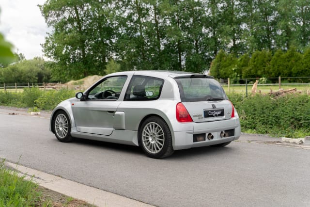 RENAULT Clio V6 2001 occasion