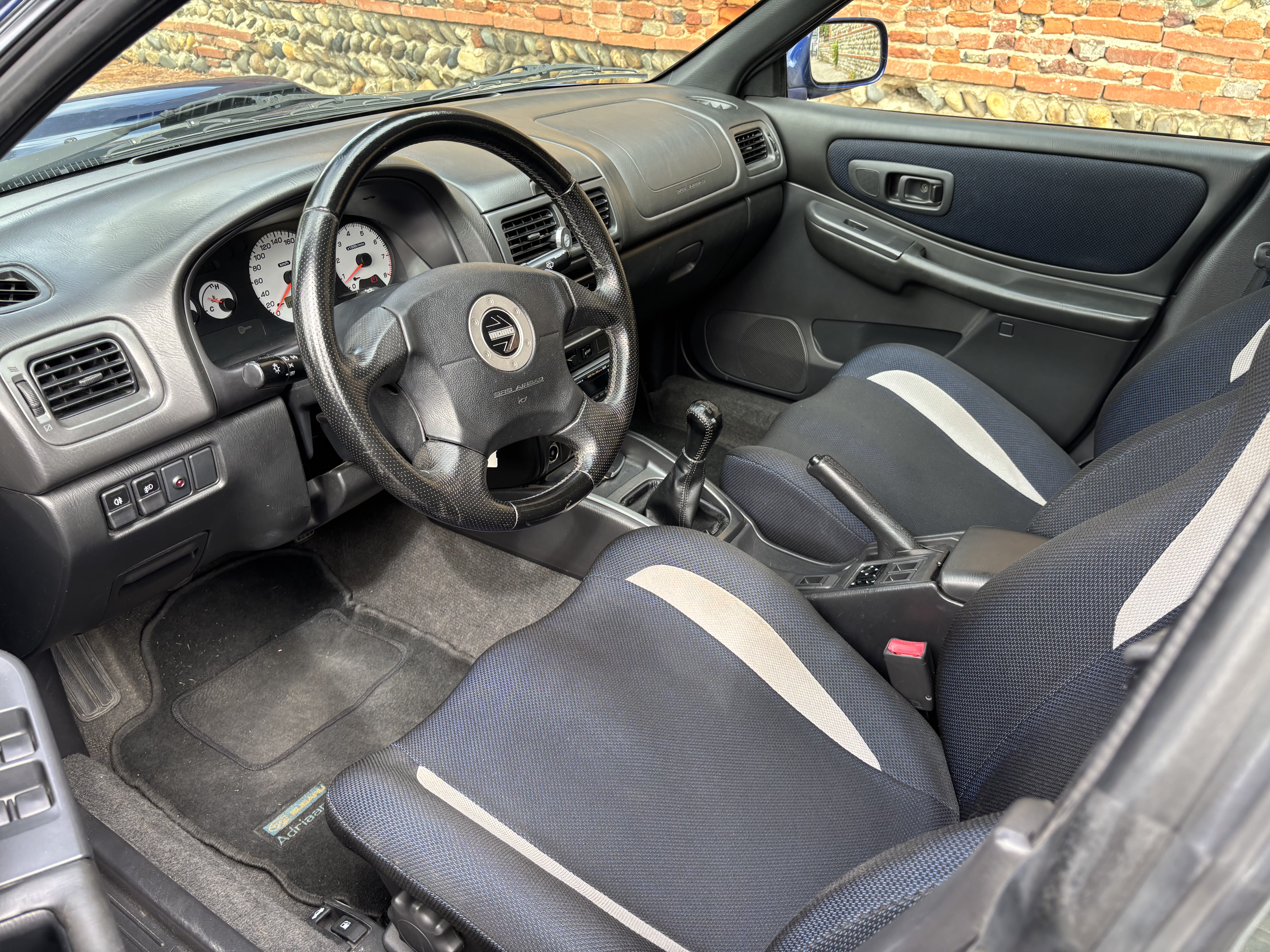 SUBARU Impreza Gt Turbo 2000 used interior (1)