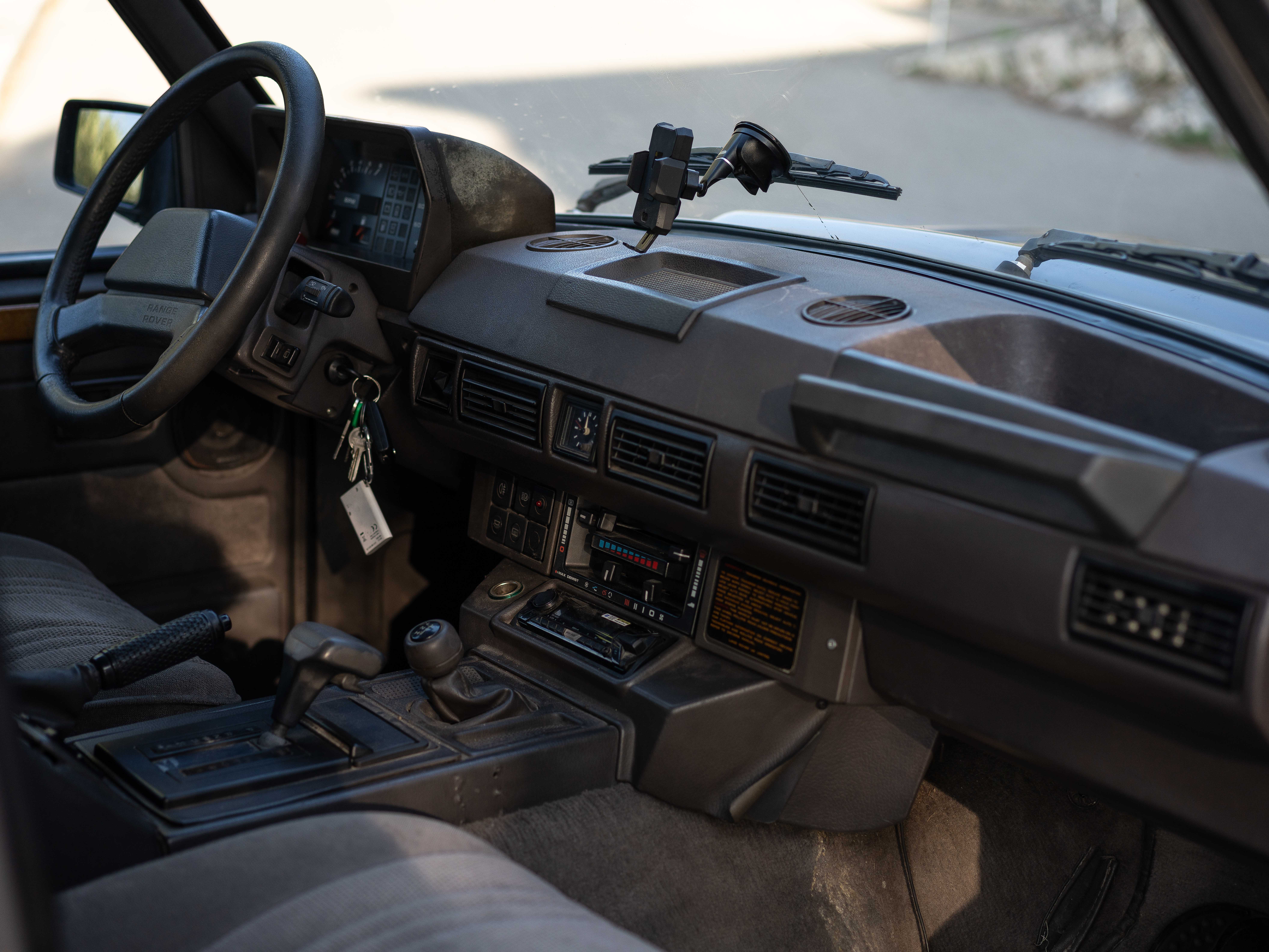 LAND ROVER Range Rover Vogue 1988 used interior (1)