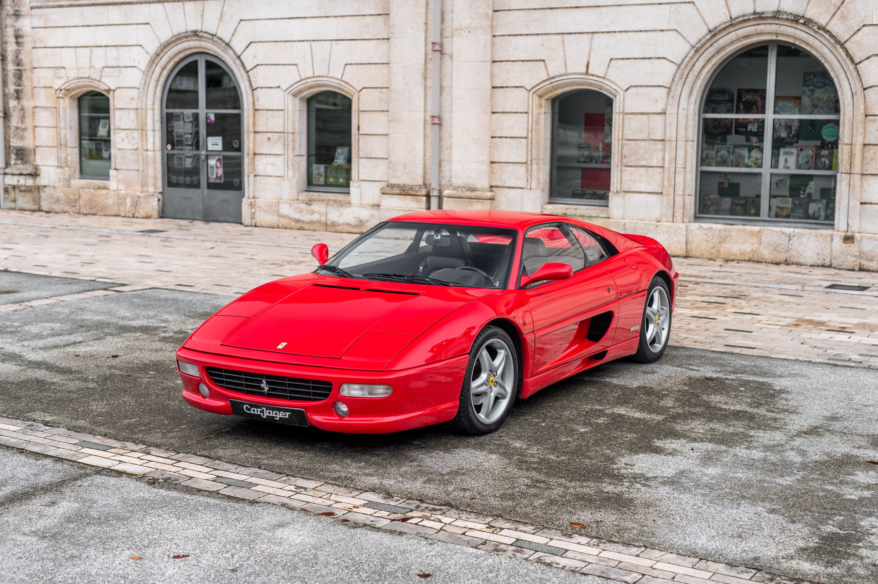 Ferrari F355