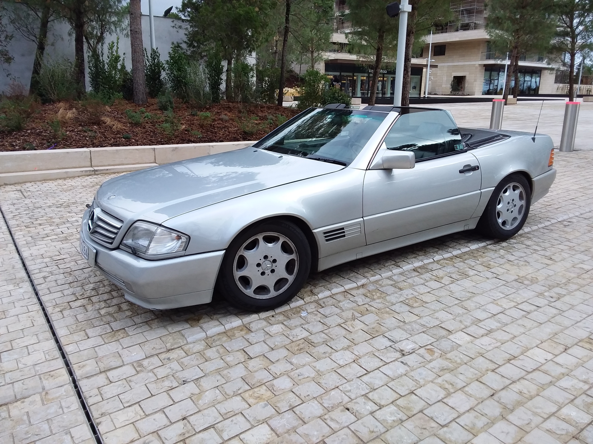 Photo MERCEDES-BENZ 300 sl-24 r129.1 1990