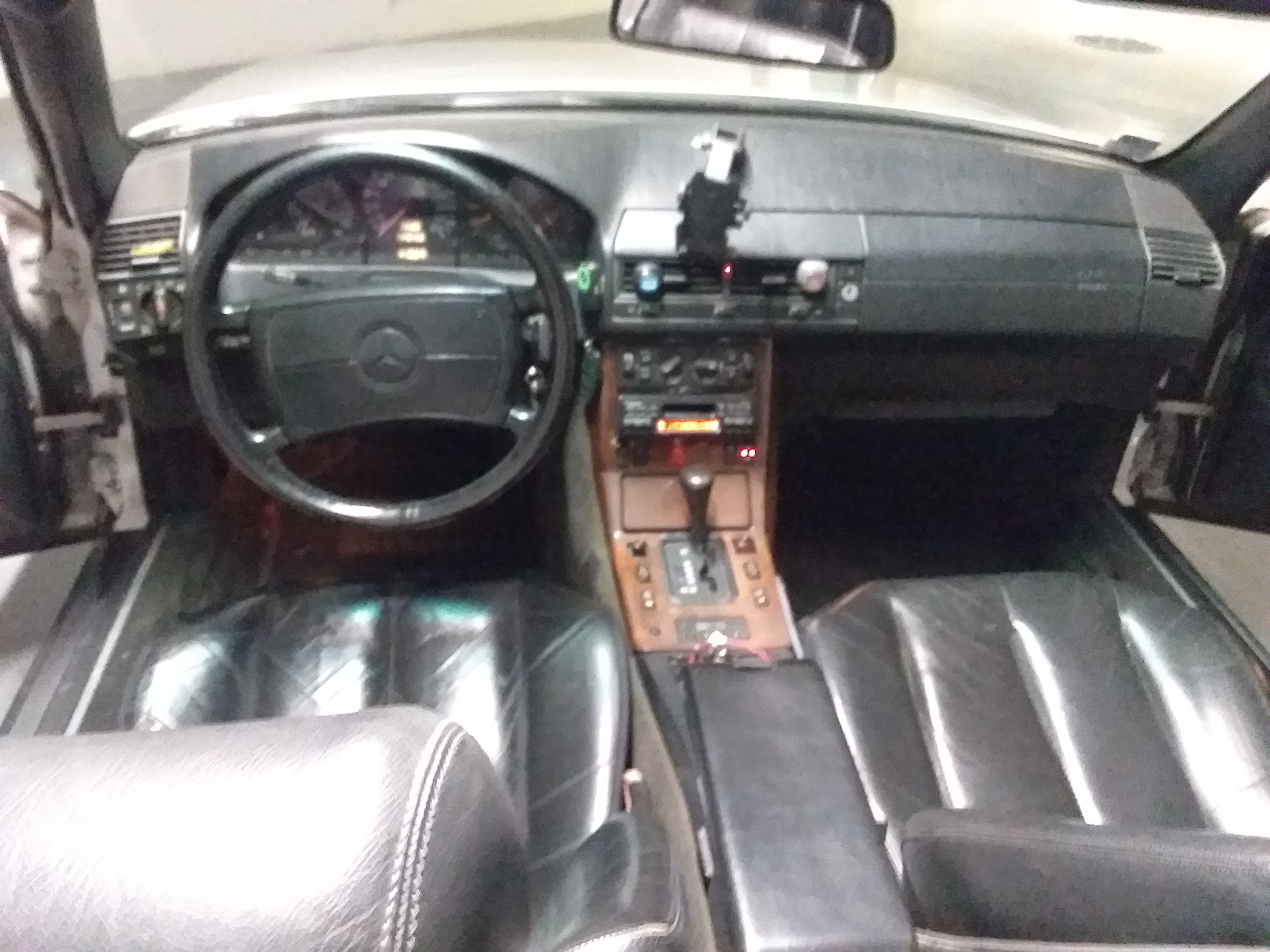 MERCEDES BENZ 300 Sl-24 R129 1990 used interior (1)