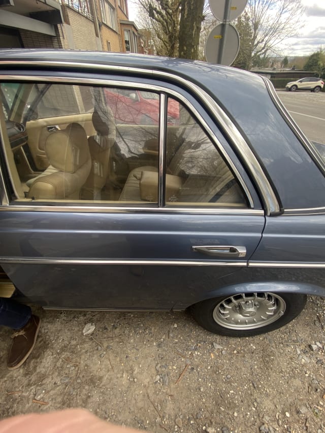 MERCEDES BENZ 230 E W123 1985 occasion