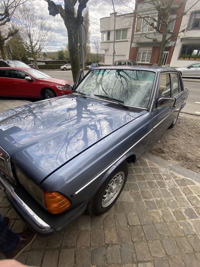 MERCEDES BENZ 230 E W123 1985 occasion