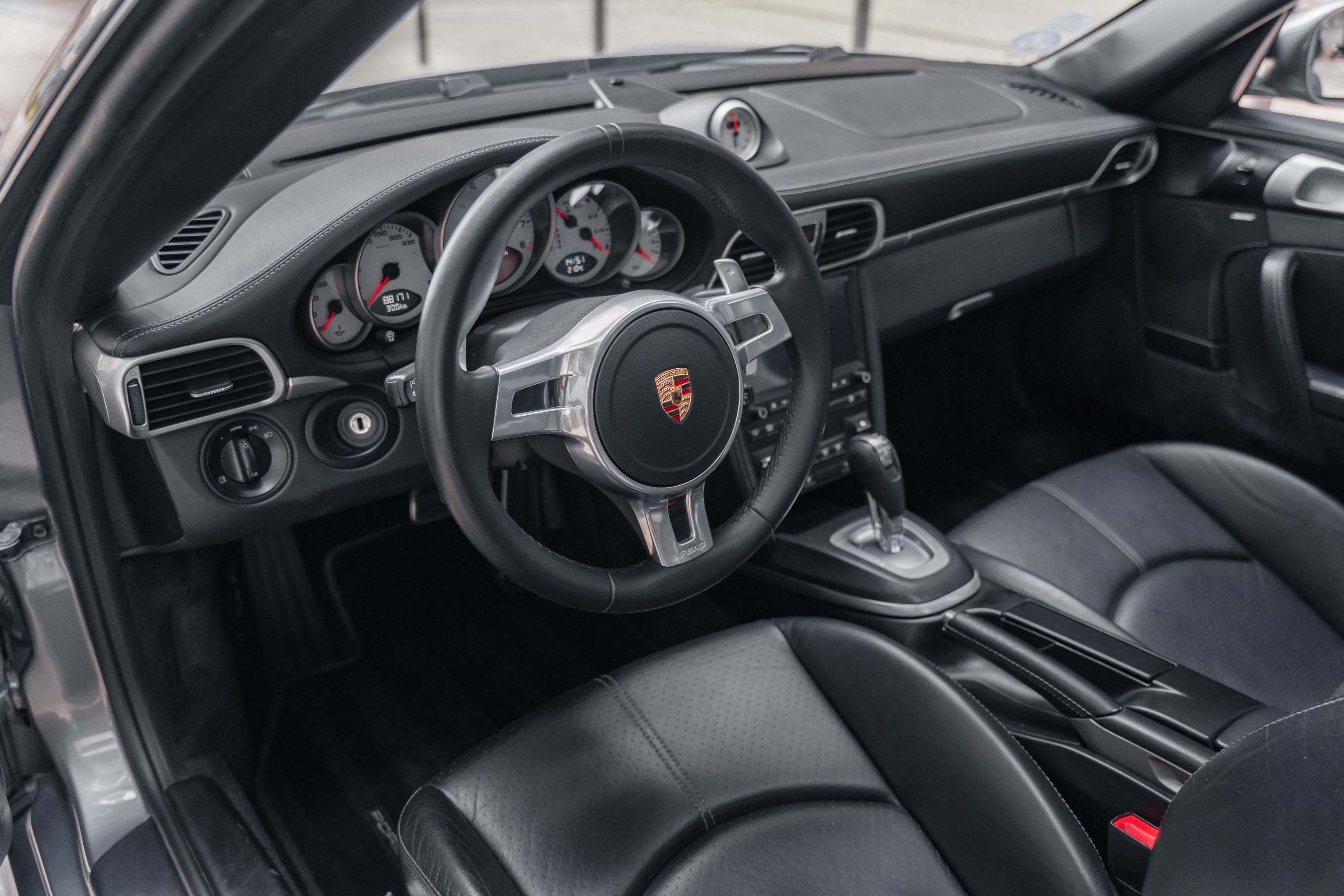 PORSCHE 911 997.2 Carrera 4s 2010 usado interior (1)