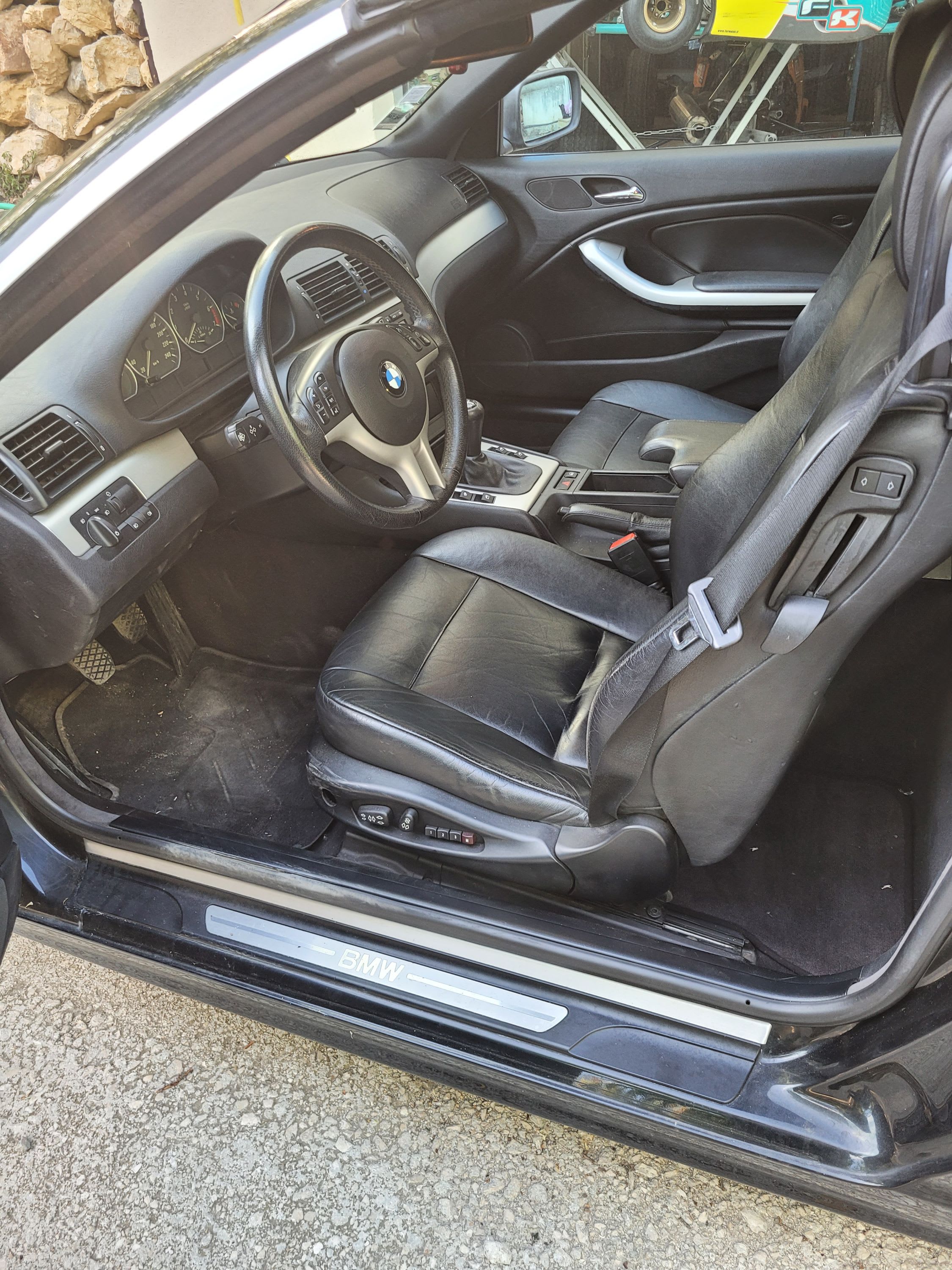 BMW Série 3 330ci E46 2002 occasion intérieur (1)