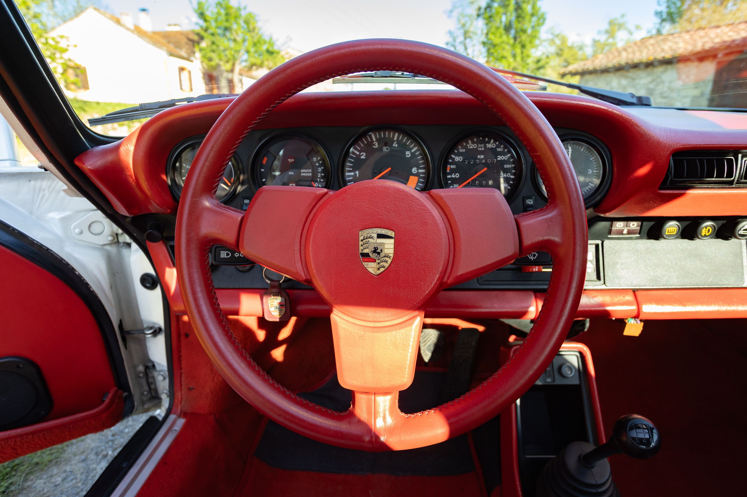 PORSCHE 911 3.2  1984 occasion intérieur (1)
