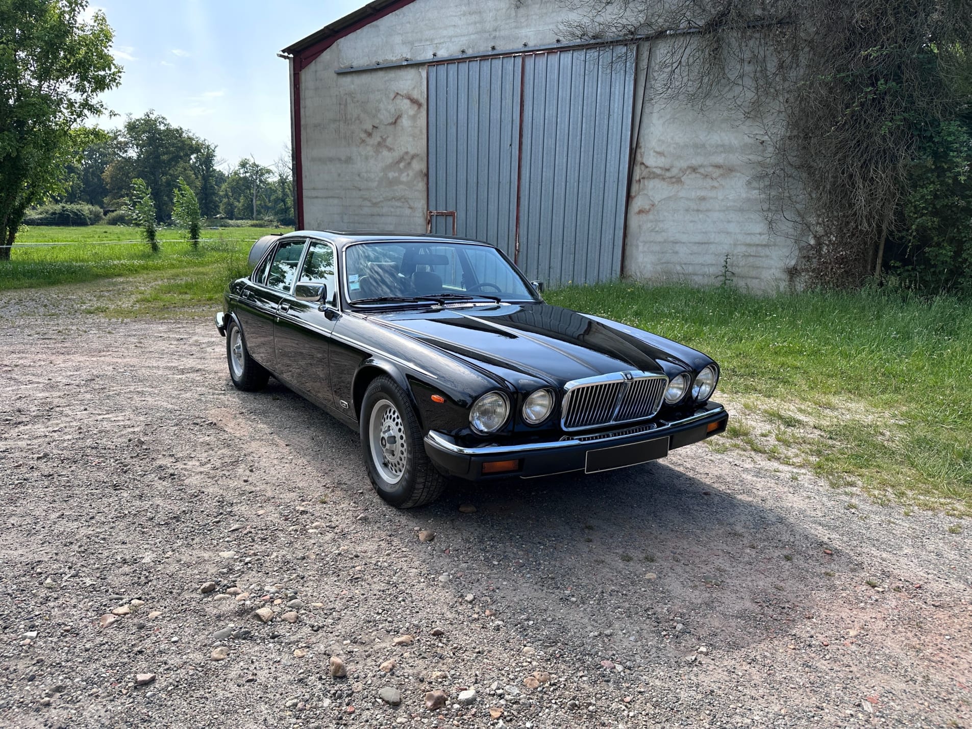 JAGUAR Xj12 Serie III HE Vanden Plas berline 1985