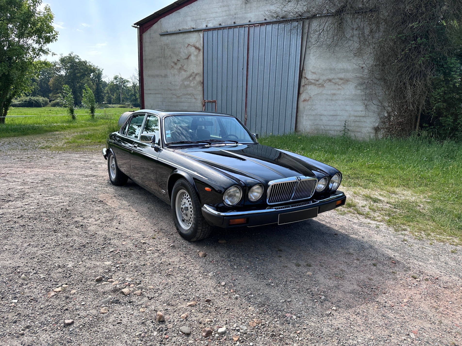 Photo JAGUAR Xj12 Serie III HE Vanden Plas 1985