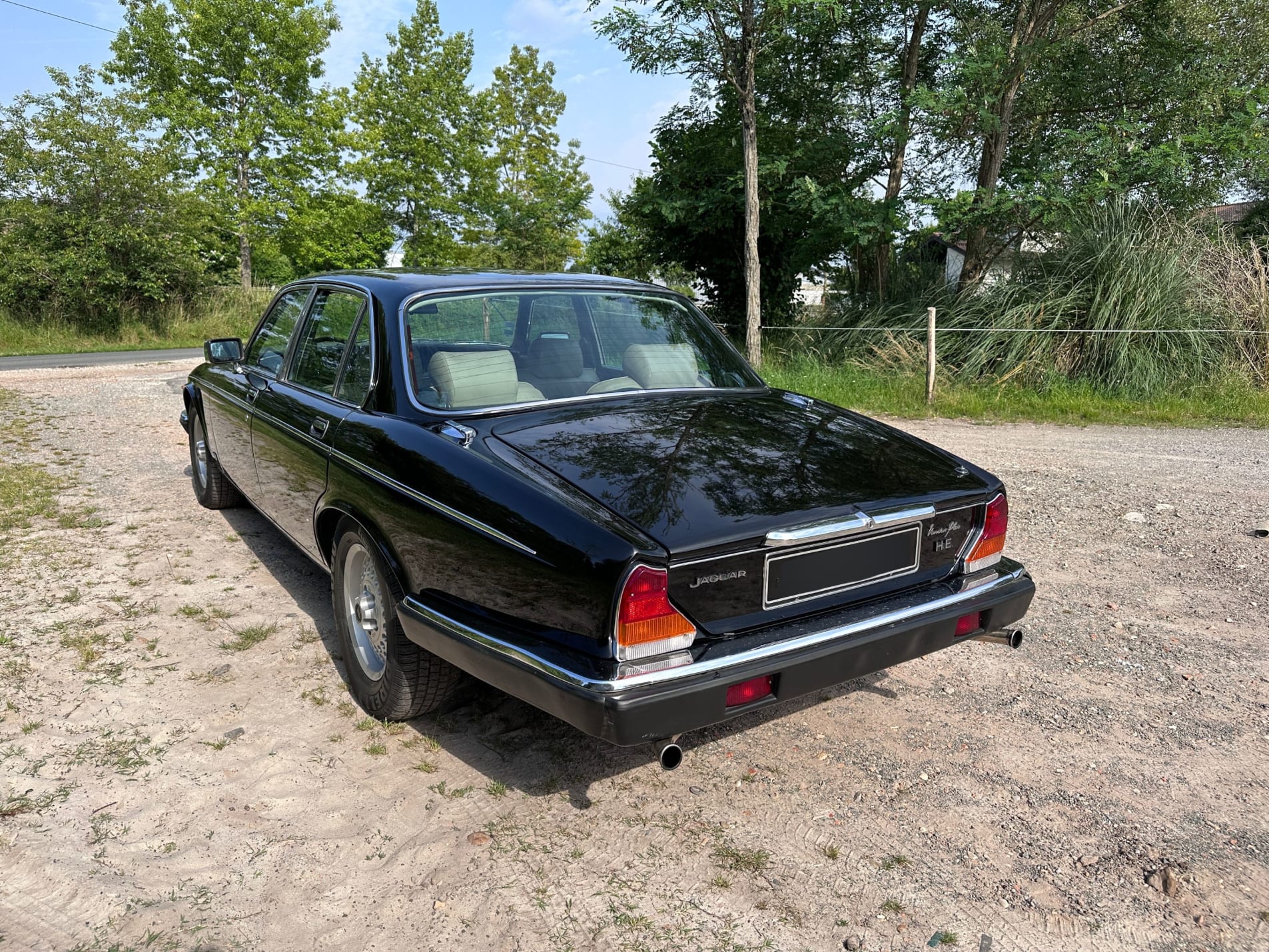 JAGUAR Xj12 Serie III HE Vanden Plas berline 1985