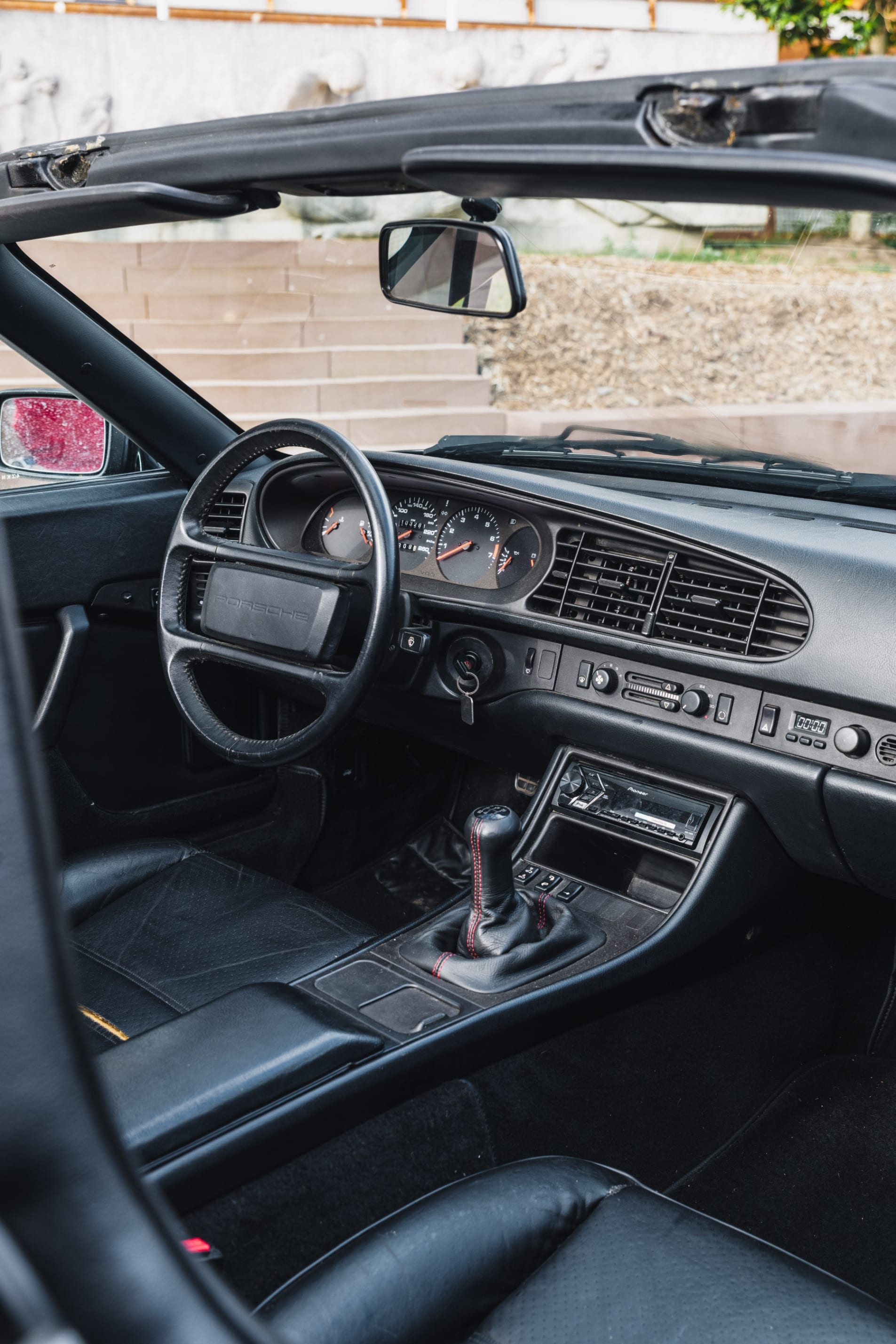 PORSCHE 944 S2 1989