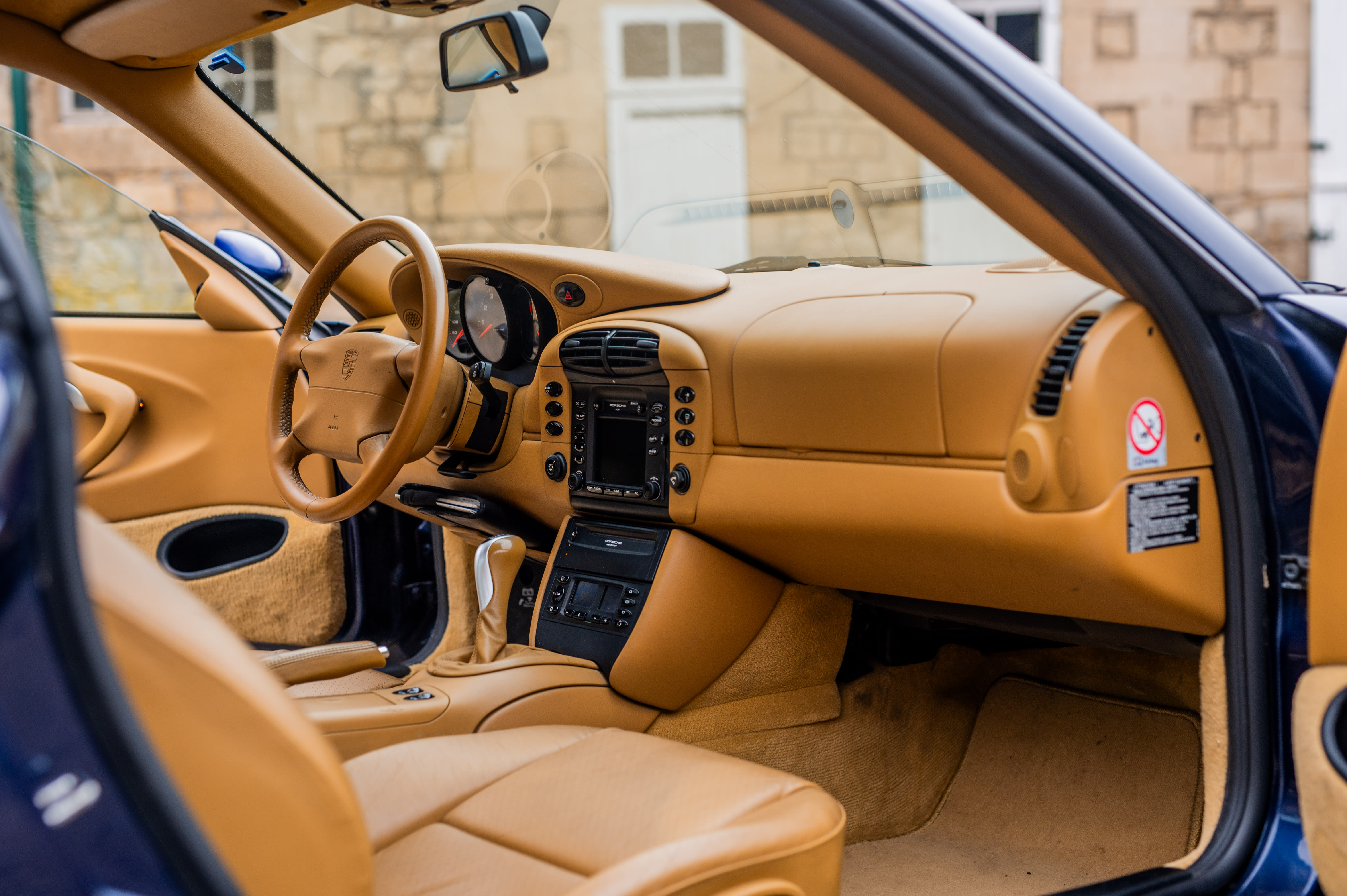 PORSCHE 911 996.1 Carrera 4 2001 occasion intérieur (1)