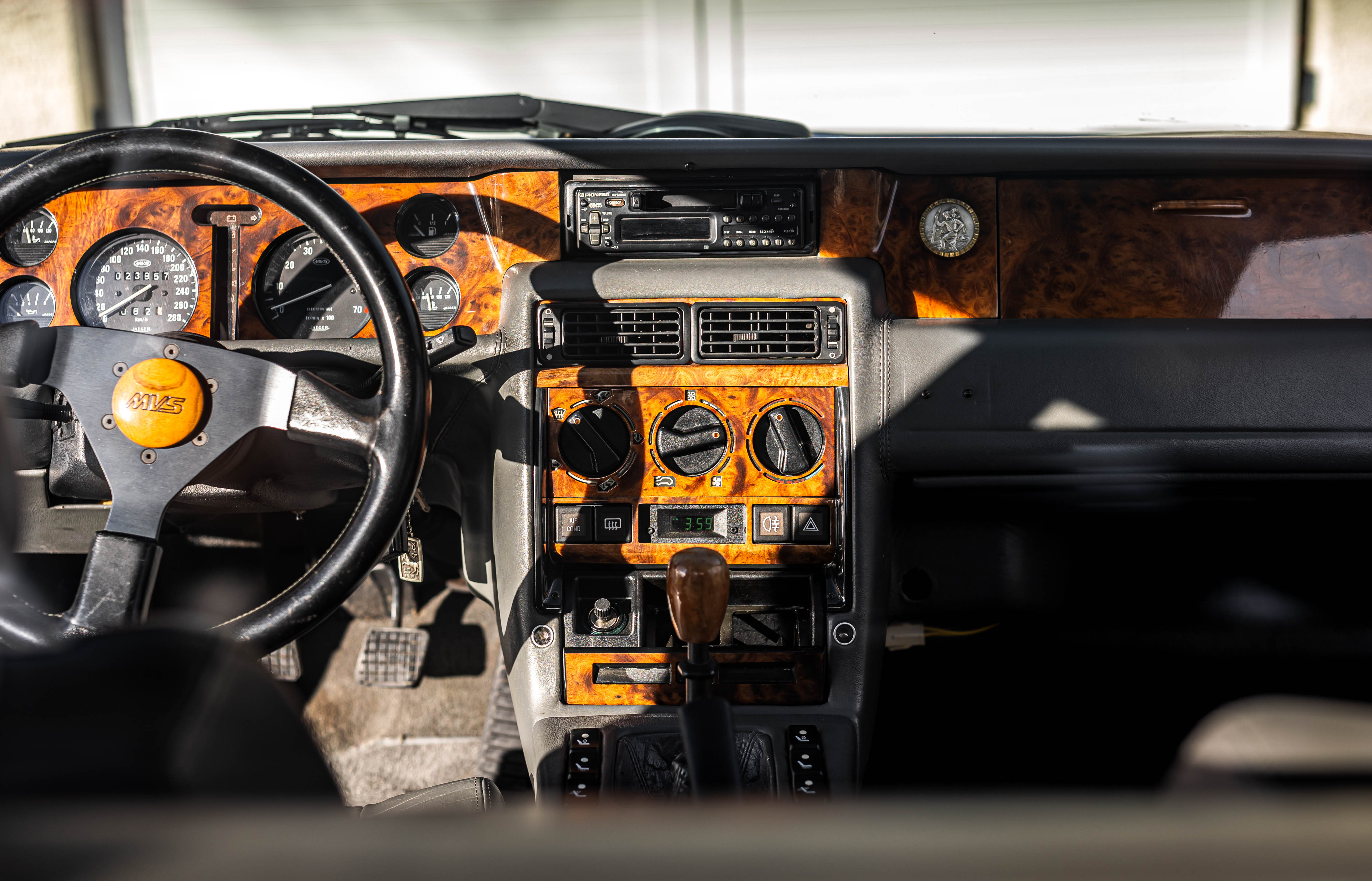 VENTURI Cup 221   1989 occasion intérieur (1)