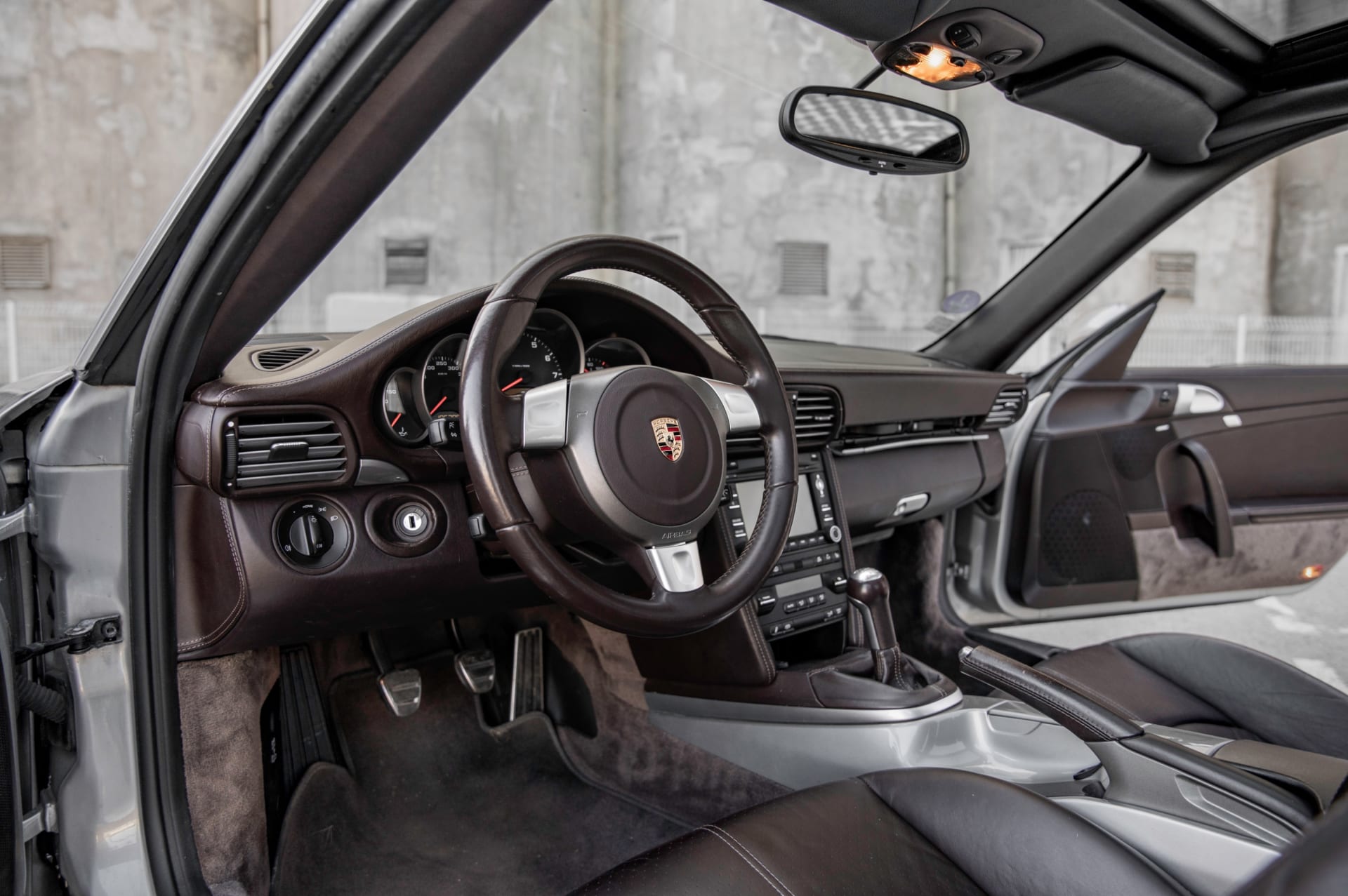 PORSCHE 911 997.2 Targa 4s 2009 occasion intérieur (1)