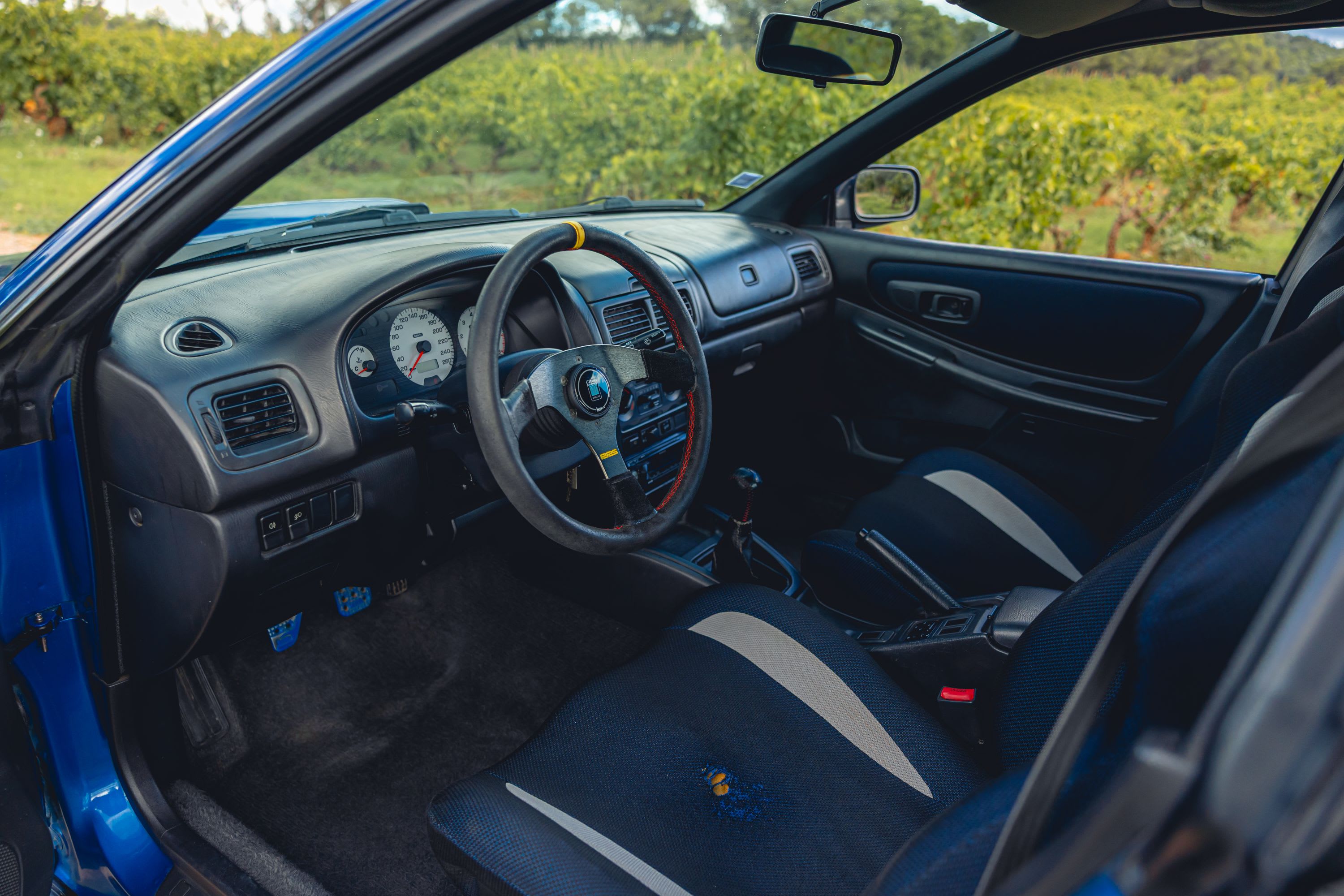 SUBARU Impreza Gt Turbo 1999 used interior (1)