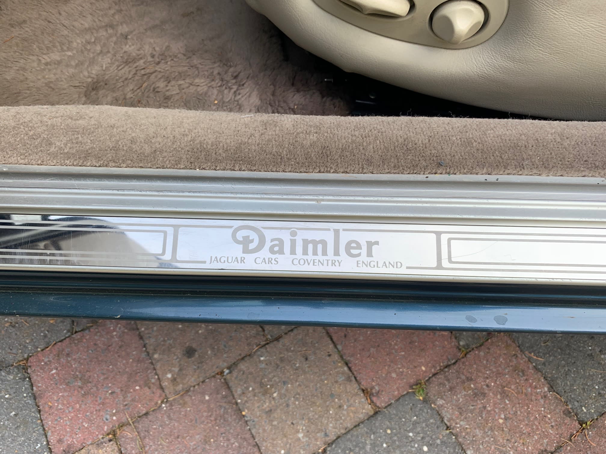 JAGUAR DAIMLER 4.0 Xj40 1996 occasion détails (1)