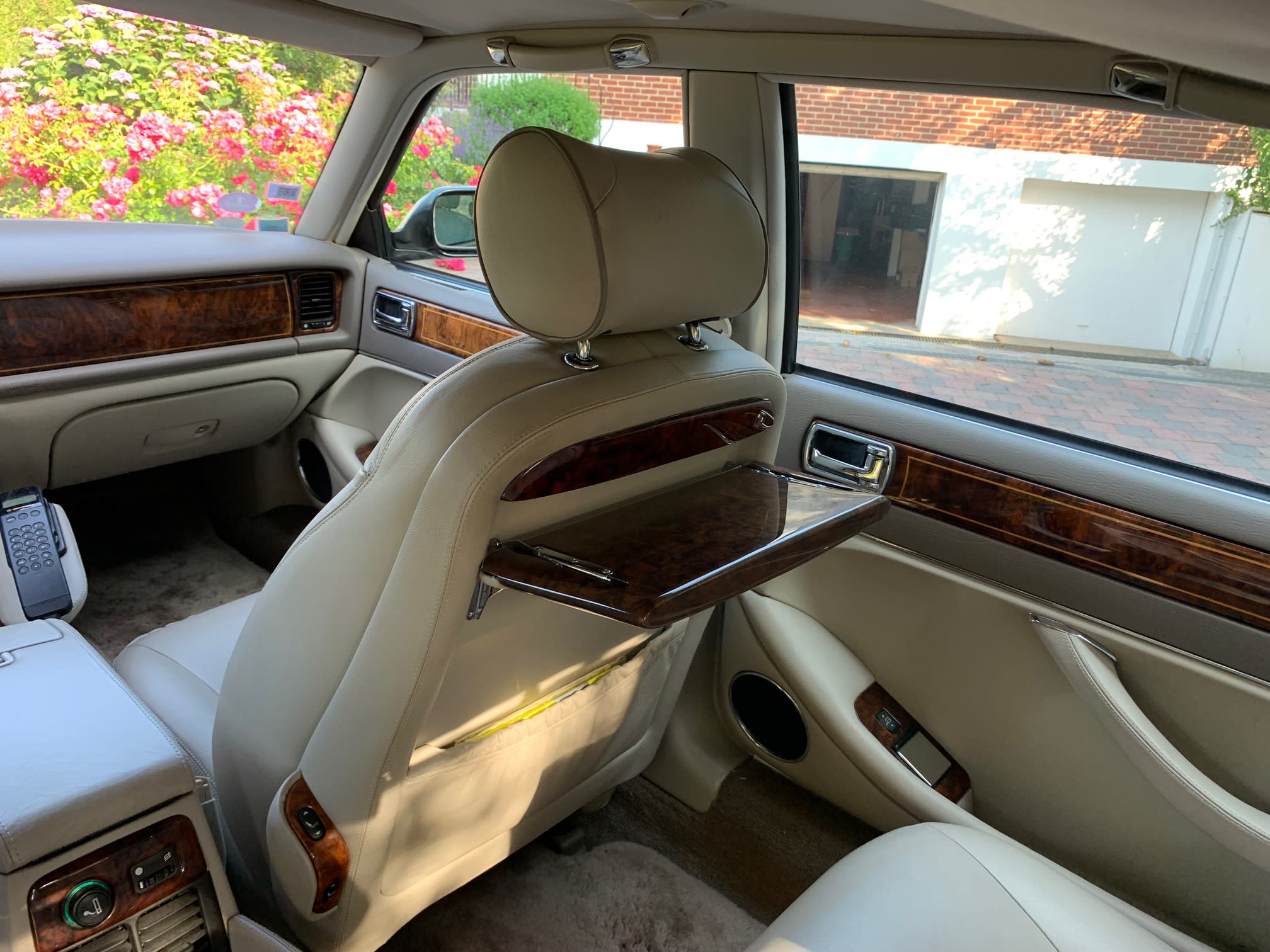 Jaguar Daimler 4.0 Xj40