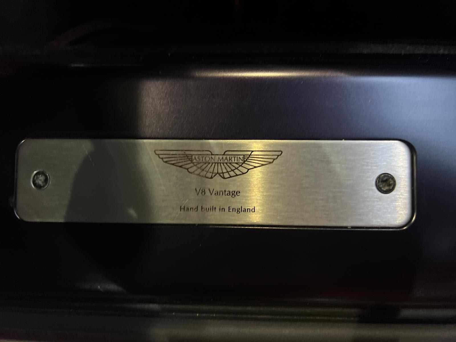 ASTON MARTIN V8 Saloon Fuel Injection 2008 occasion mécanique (1)