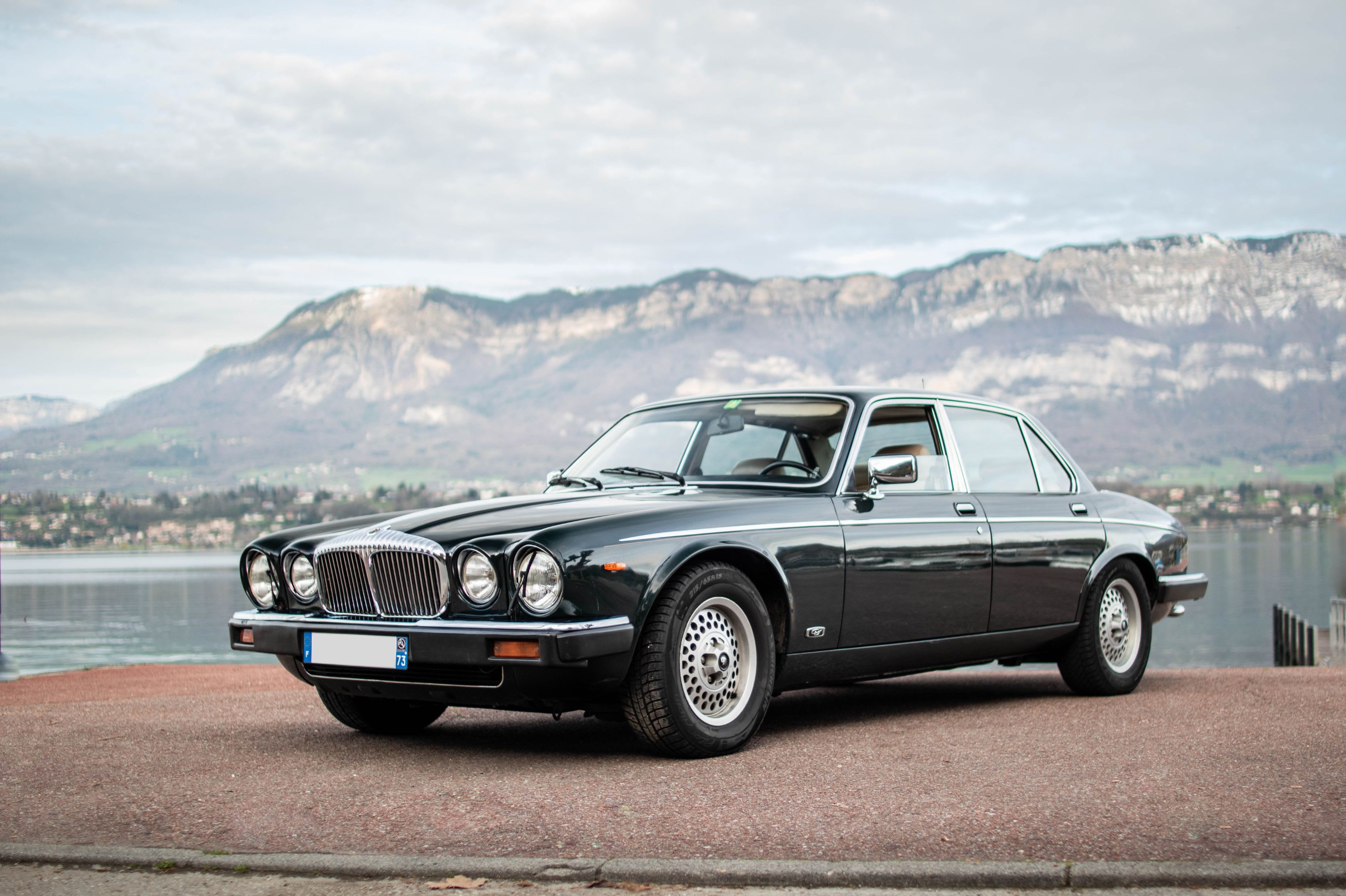 JAGUAR Double Six He 1986 used video (1)