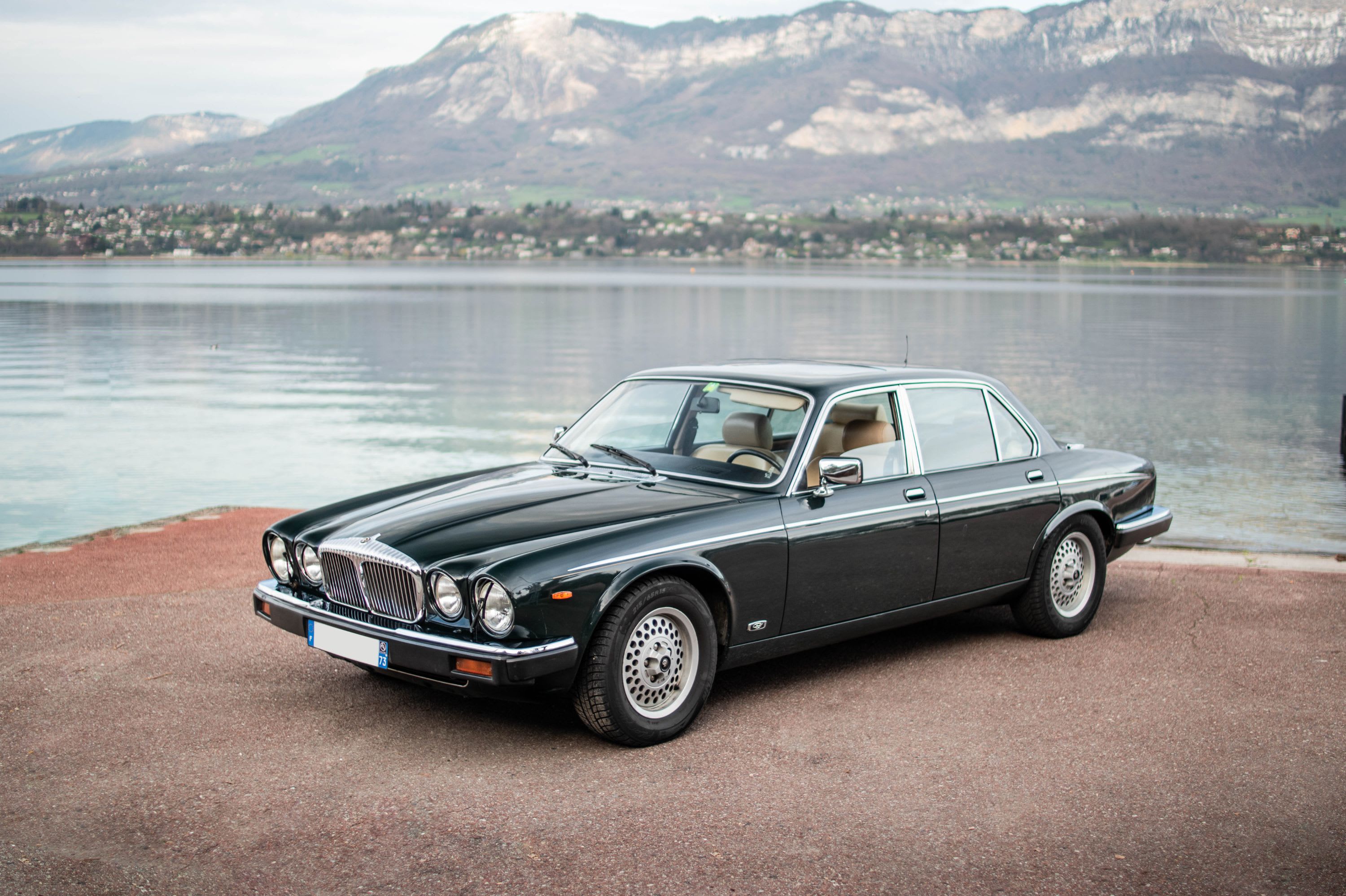 JAGUAR Double Six He 1986 used exterior (2)