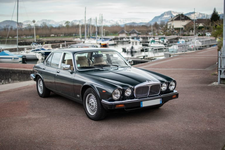 JAGUAR Daimler double six HE 1986