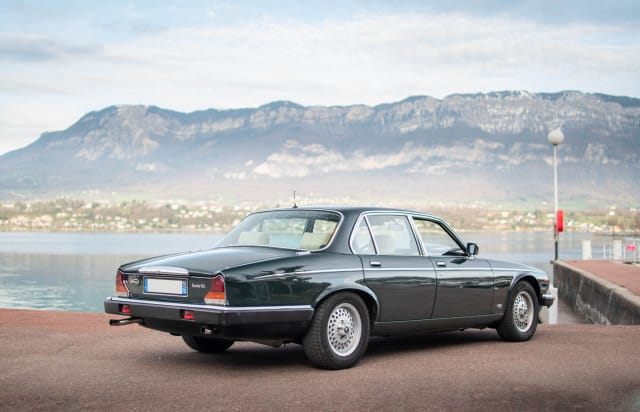 Jaguar Daimler Double Six He