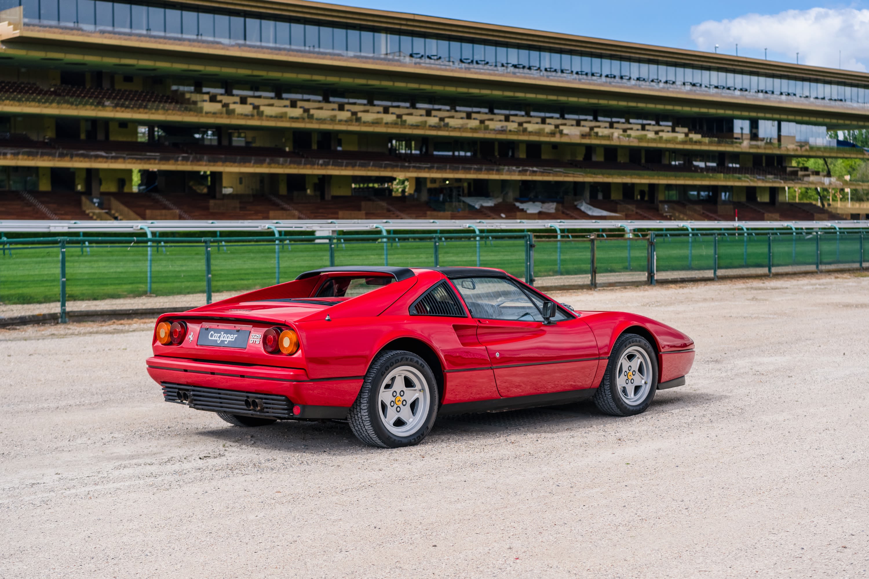 FERRARI 328 Gts 1985 occasion extérieur (2)