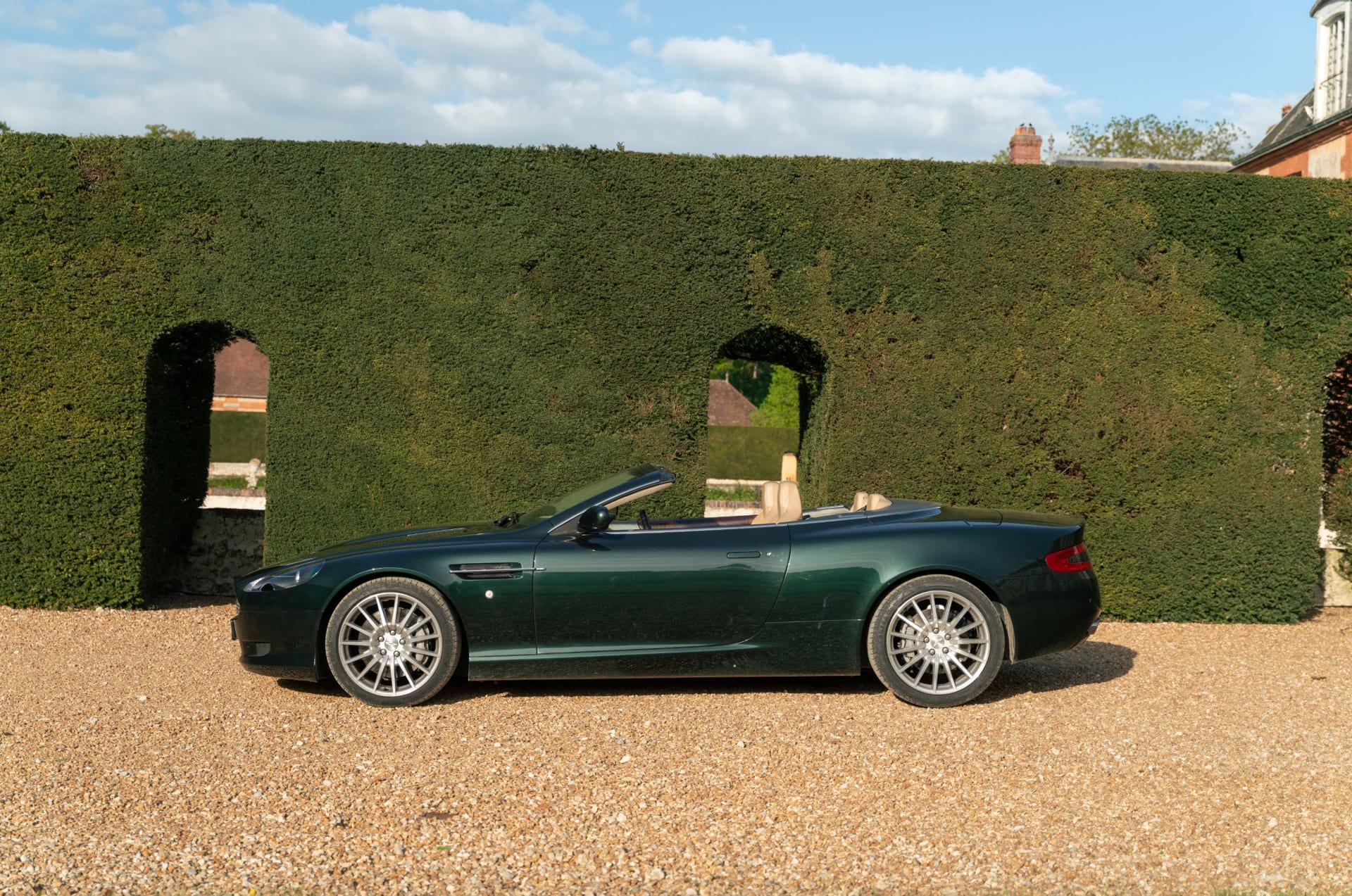 Aston Martin Db9 Volante