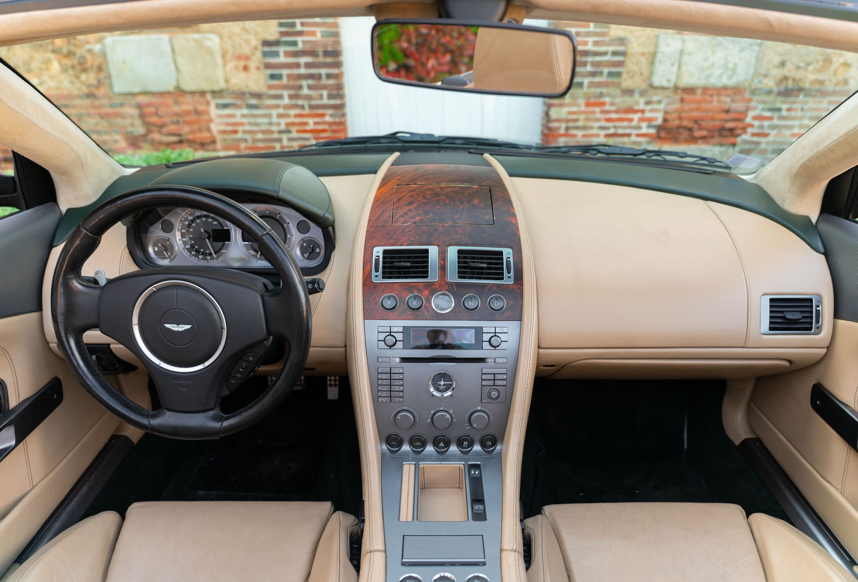 ASTON MARTIN Db9 Volante 2005 occasion intérieur (1)