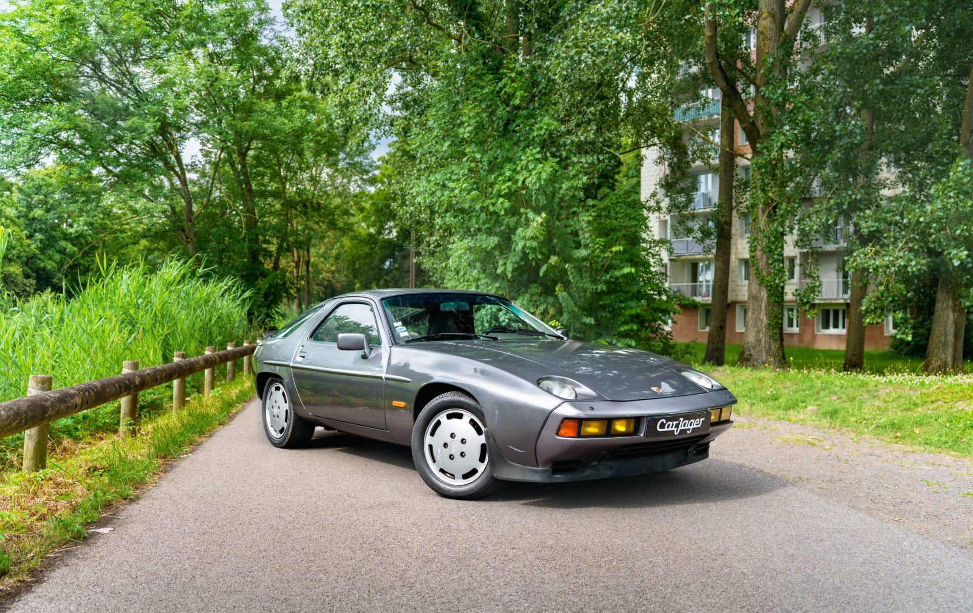 PORSCHE 928 S 1986