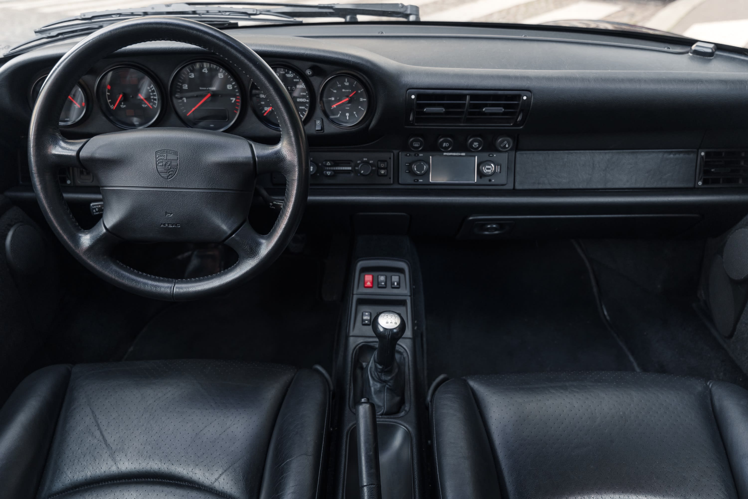 PORSCHE 911 993 Carrera 4 1995 occasion intérieur (1)