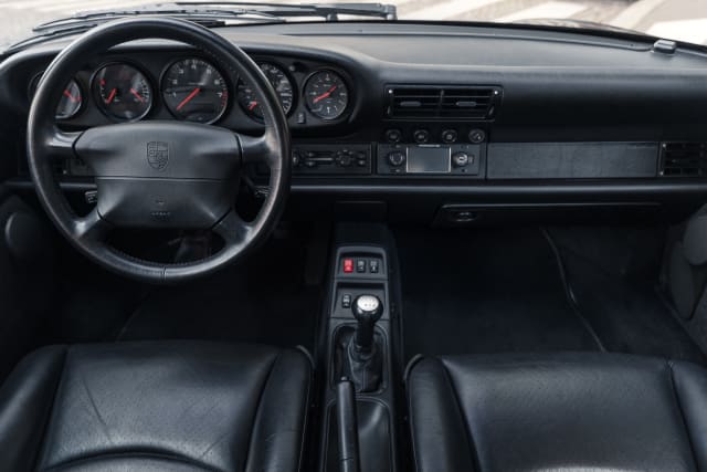 Porsche 911 993 Carrera 4