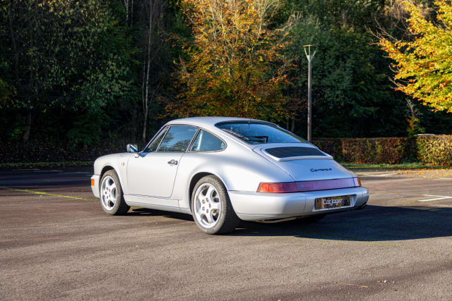 Porsche 911 964 Carrera 4
