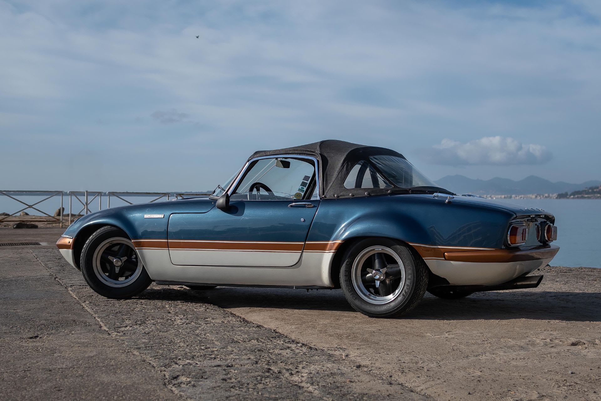 Lotus Elan