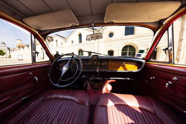 Jaguar Daimler 420 3
