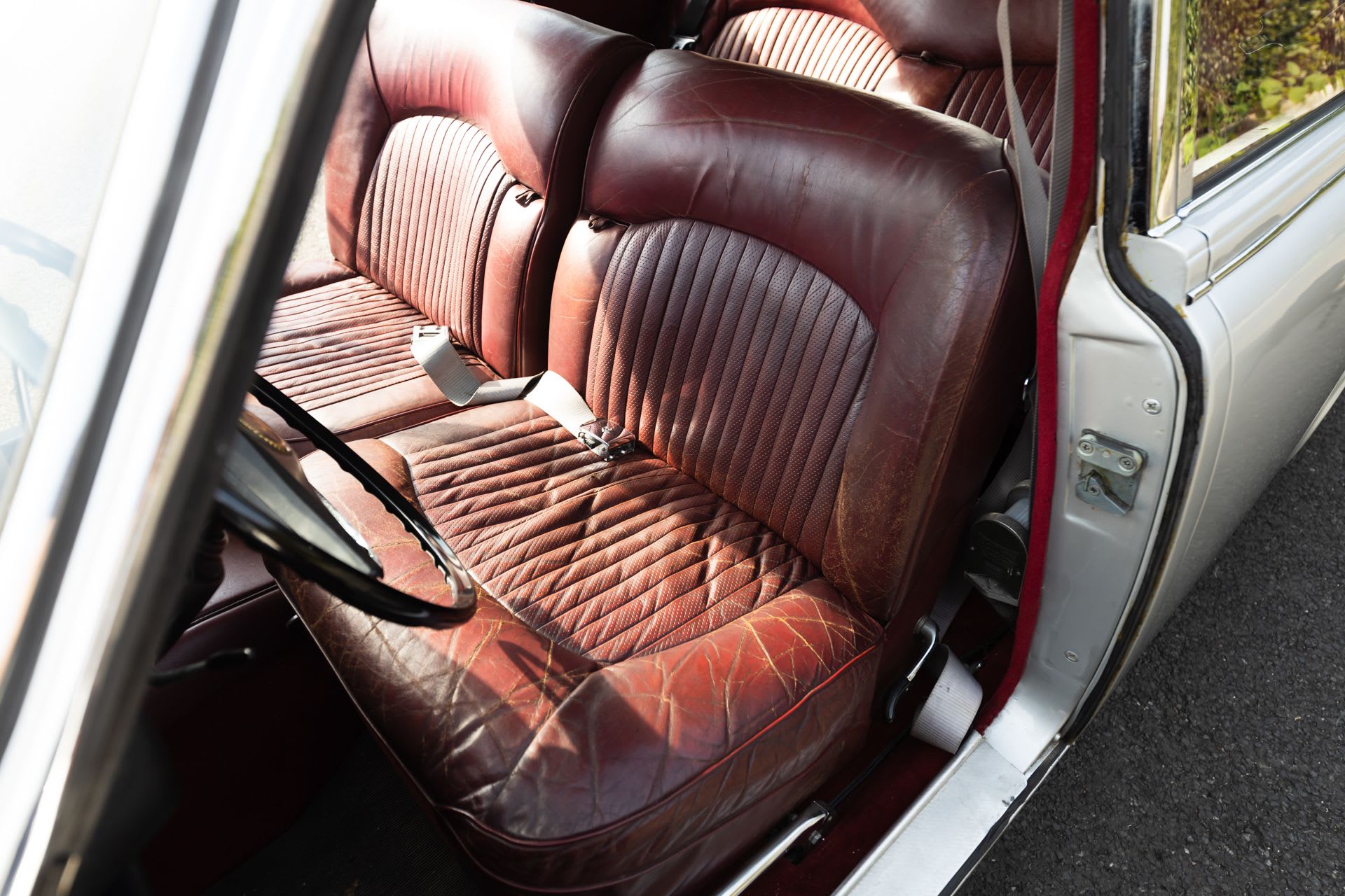 Jaguar Daimler 420