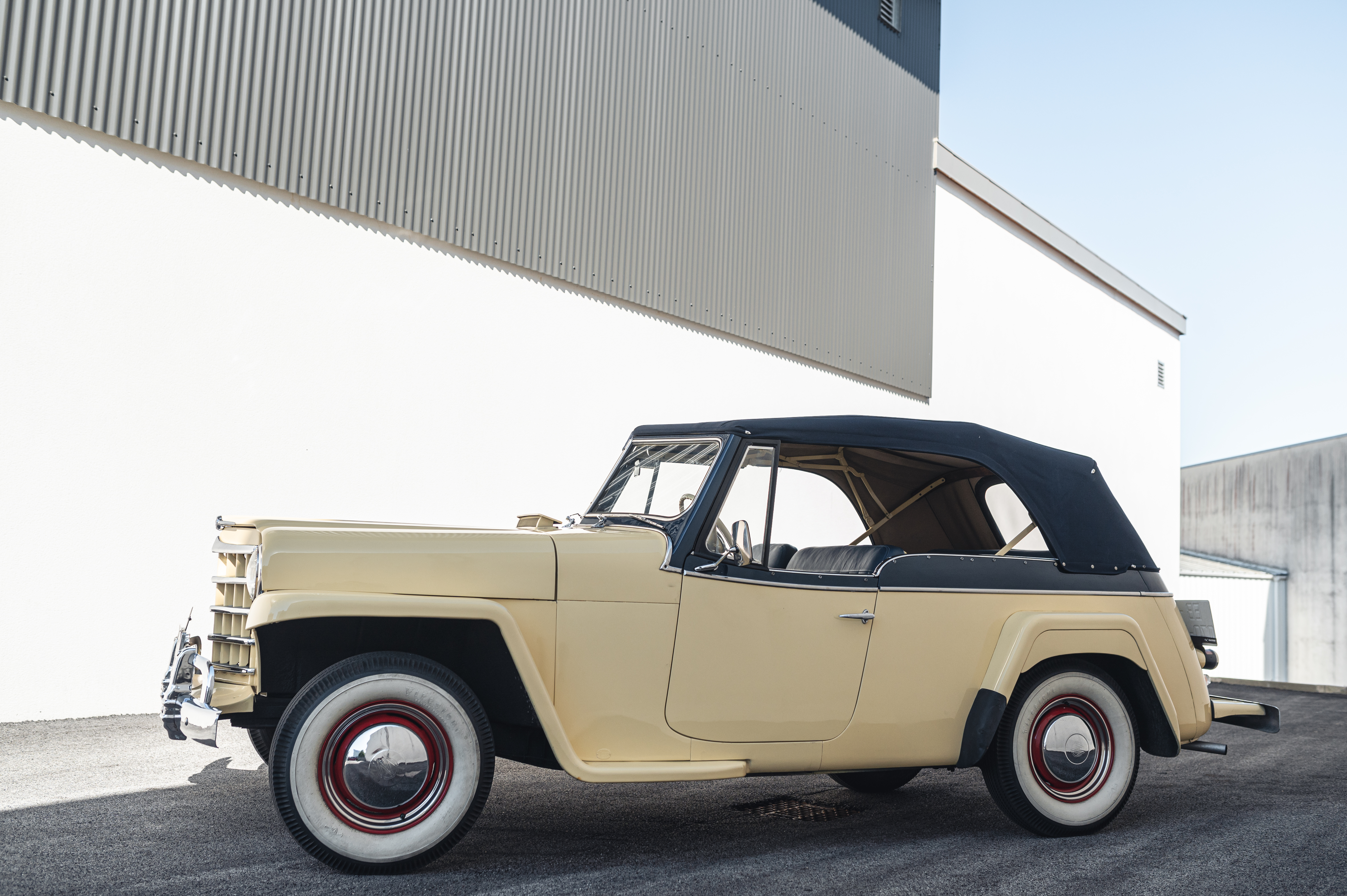 Willys Jeepster Overland