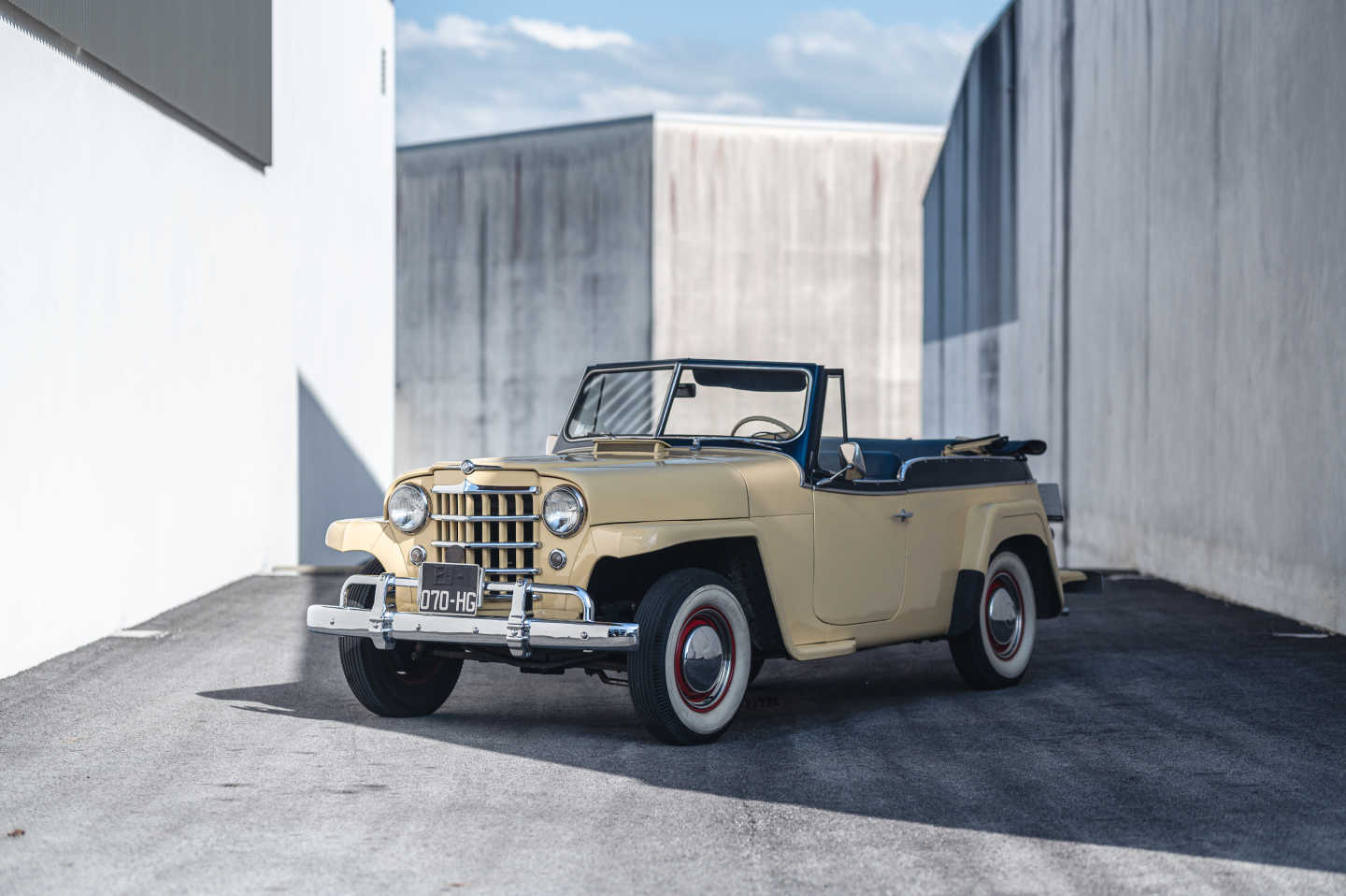 willys-overland jeep jeeepster