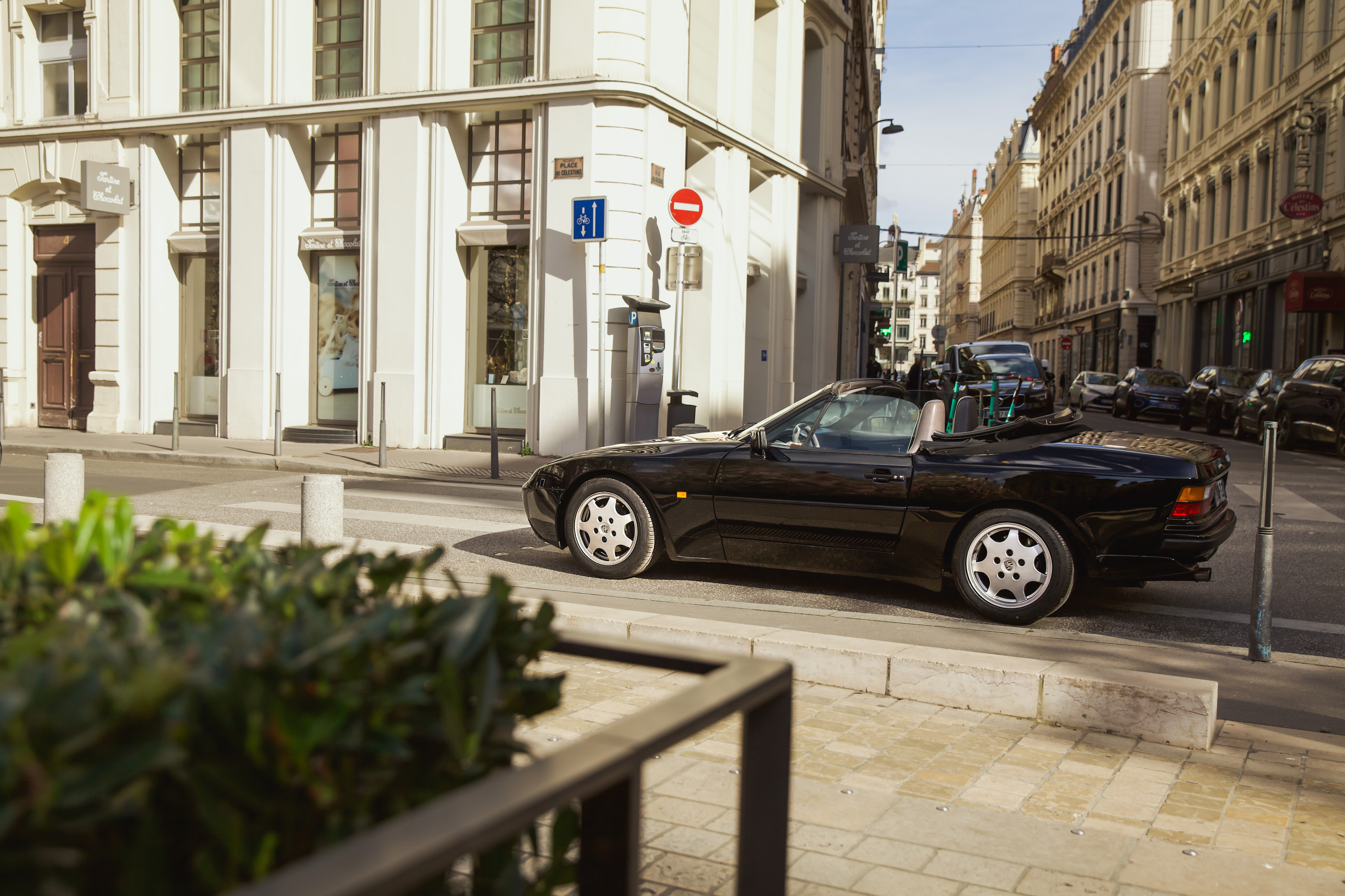 Porsche 944 Turbo Cabriolet 2