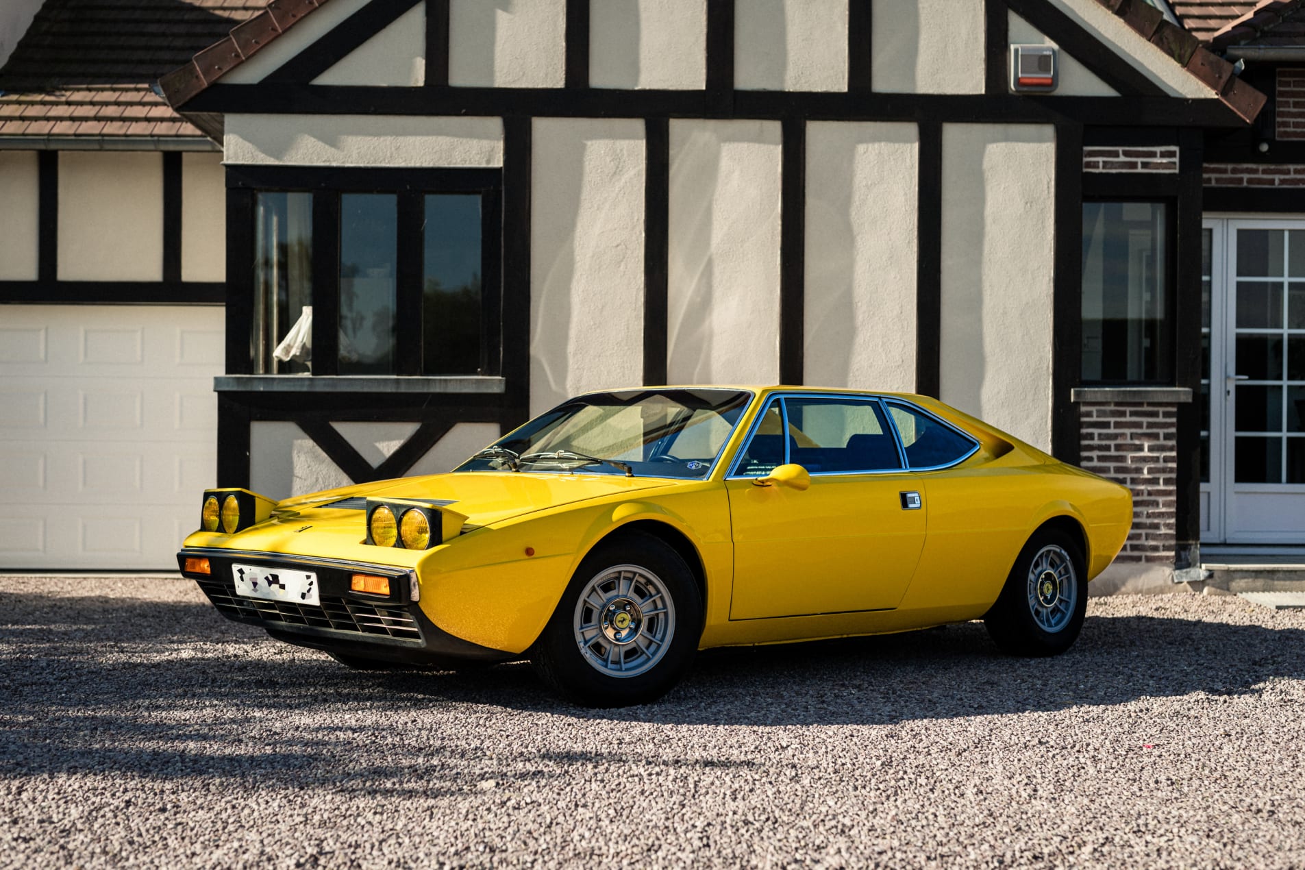 FERRARI 308 gt4 1976