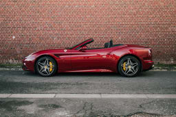 FERRARI California T 2016